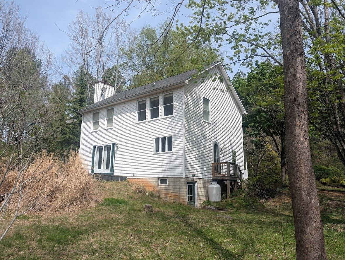 448 PINE NEEDLES LN, AFTON, Virginia 22920, 3 Bedrooms Bedrooms, ,2 BathroomsBathrooms,Residential,448 PINE NEEDLES LN,675699 MLS # 675699