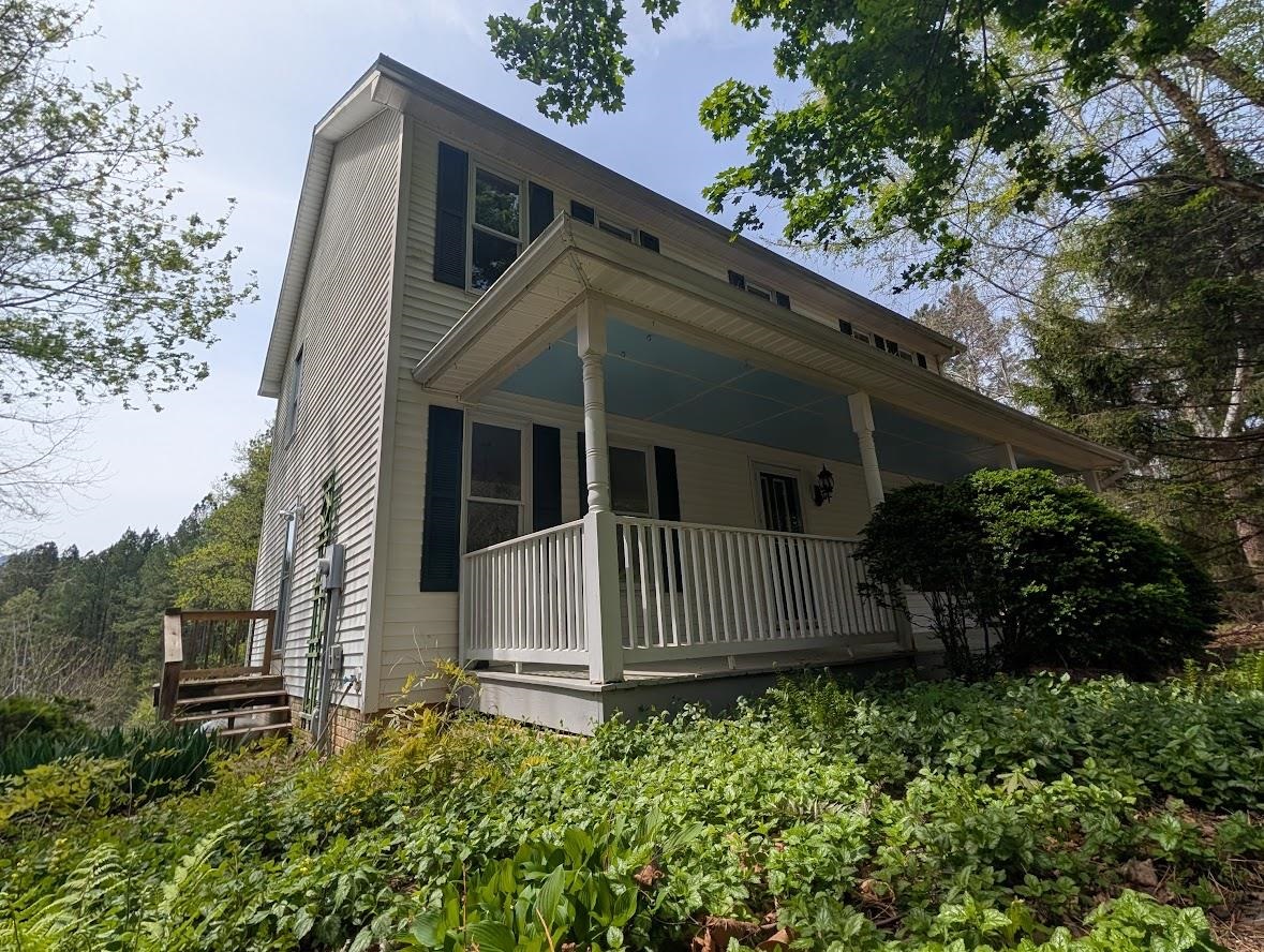 448 PINE NEEDLES LN, AFTON, Virginia 22920, 3 Bedrooms Bedrooms, ,2 BathroomsBathrooms,Residential,448 PINE NEEDLES LN,675699 MLS # 675699