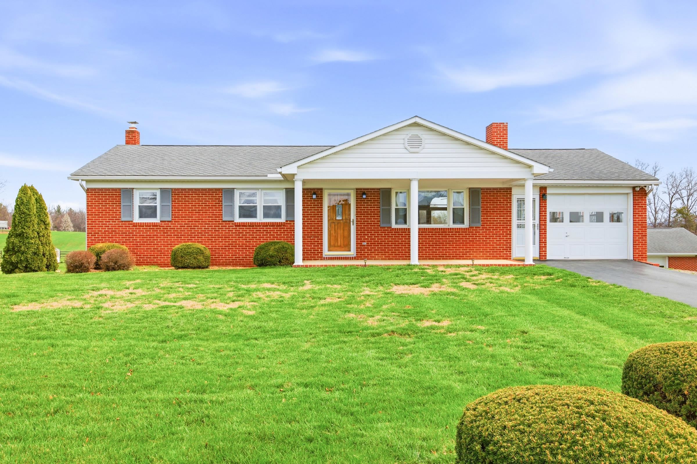 1665 STONEBURNER RD, EDINBURG, Virginia 22824, 3 Bedrooms Bedrooms, ,1 BathroomBathrooms,Residential,1665 STONEBURNER RD,675700 MLS # 675700