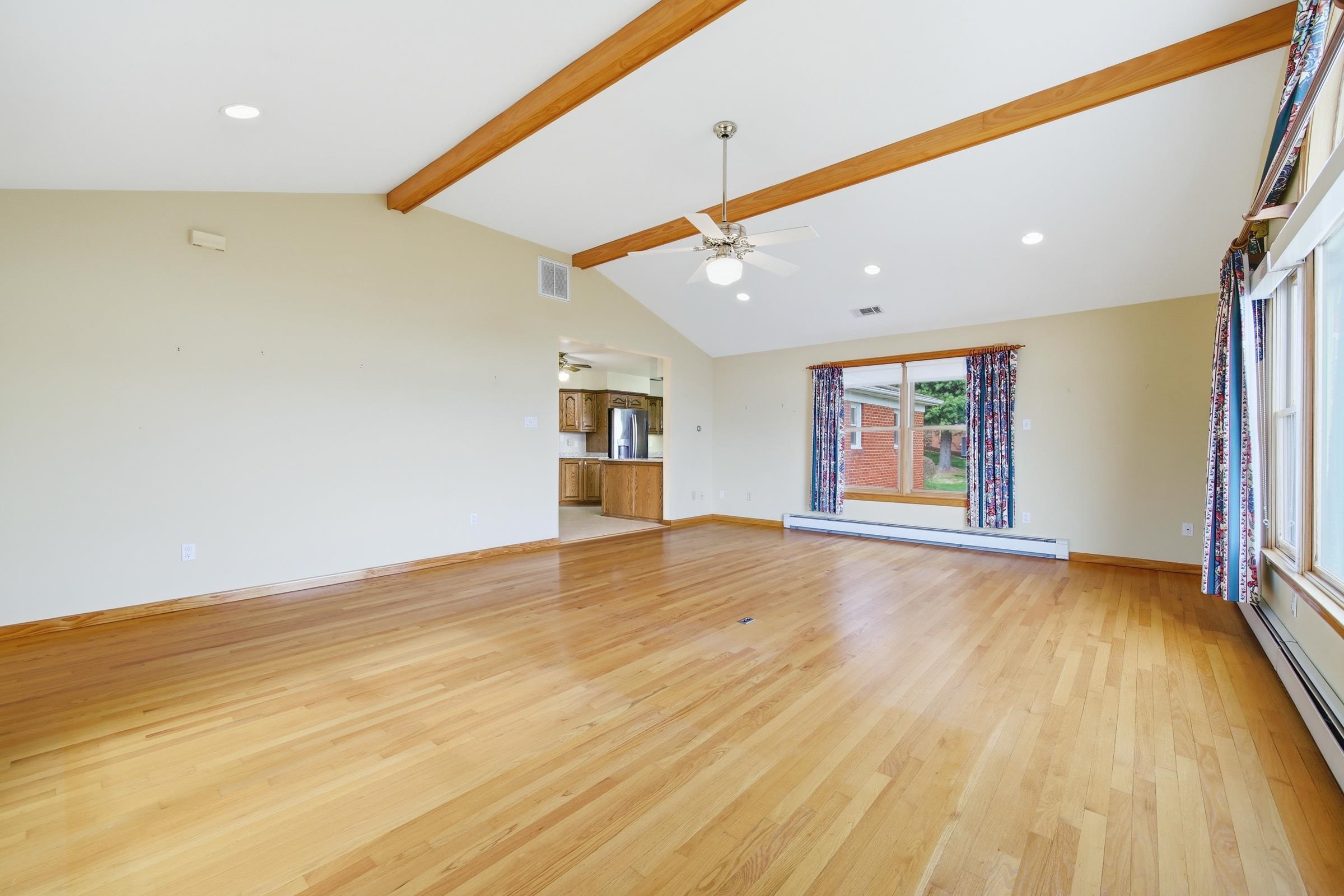 1665 STONEBURNER RD, EDINBURG, Virginia 22824, 3 Bedrooms Bedrooms, ,1 BathroomBathrooms,Residential,1665 STONEBURNER RD,675700 MLS # 675700