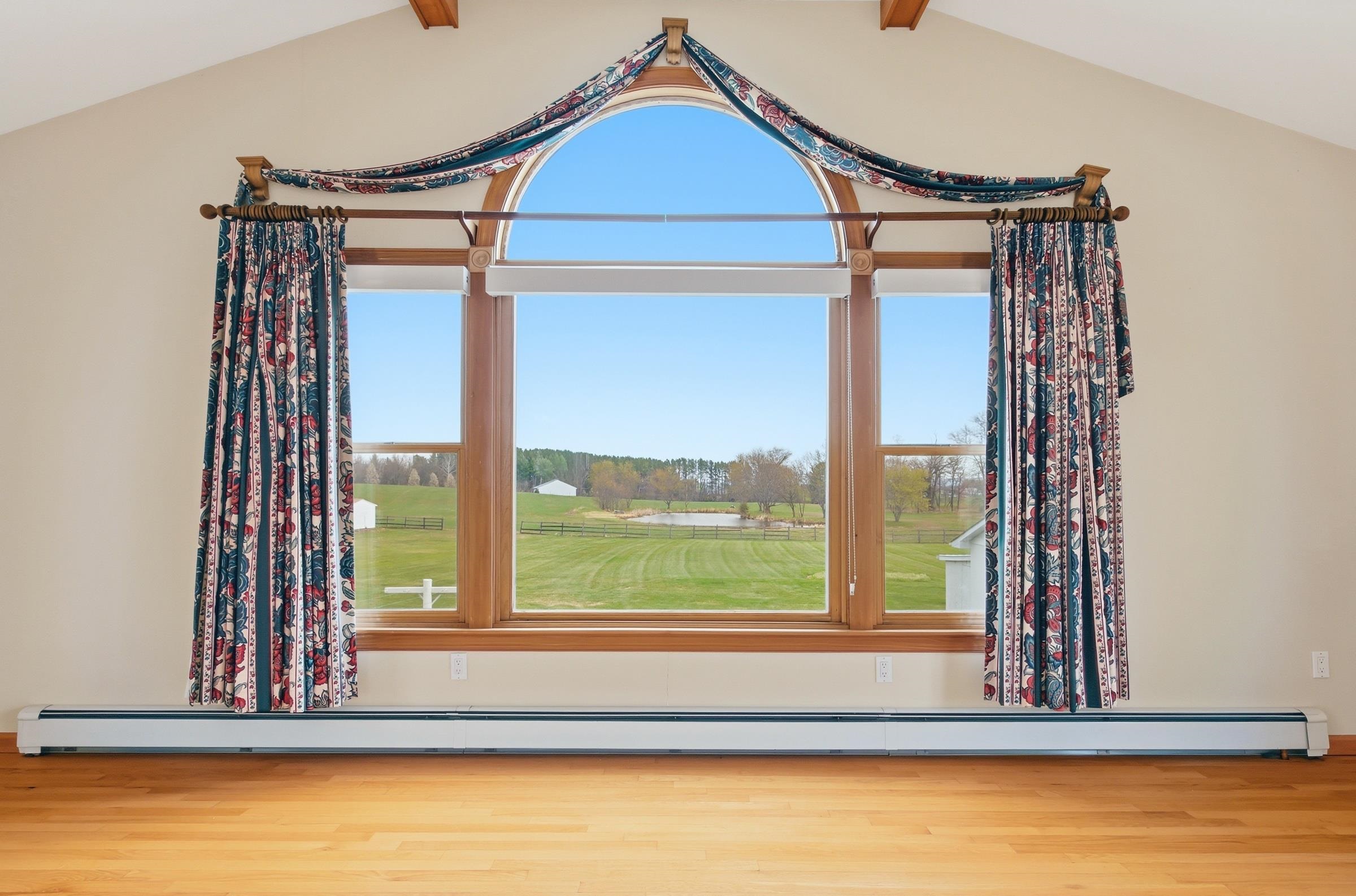 1665 STONEBURNER RD, EDINBURG, Virginia 22824, 3 Bedrooms Bedrooms, ,1 BathroomBathrooms,Residential,1665 STONEBURNER RD,675700 MLS # 675700