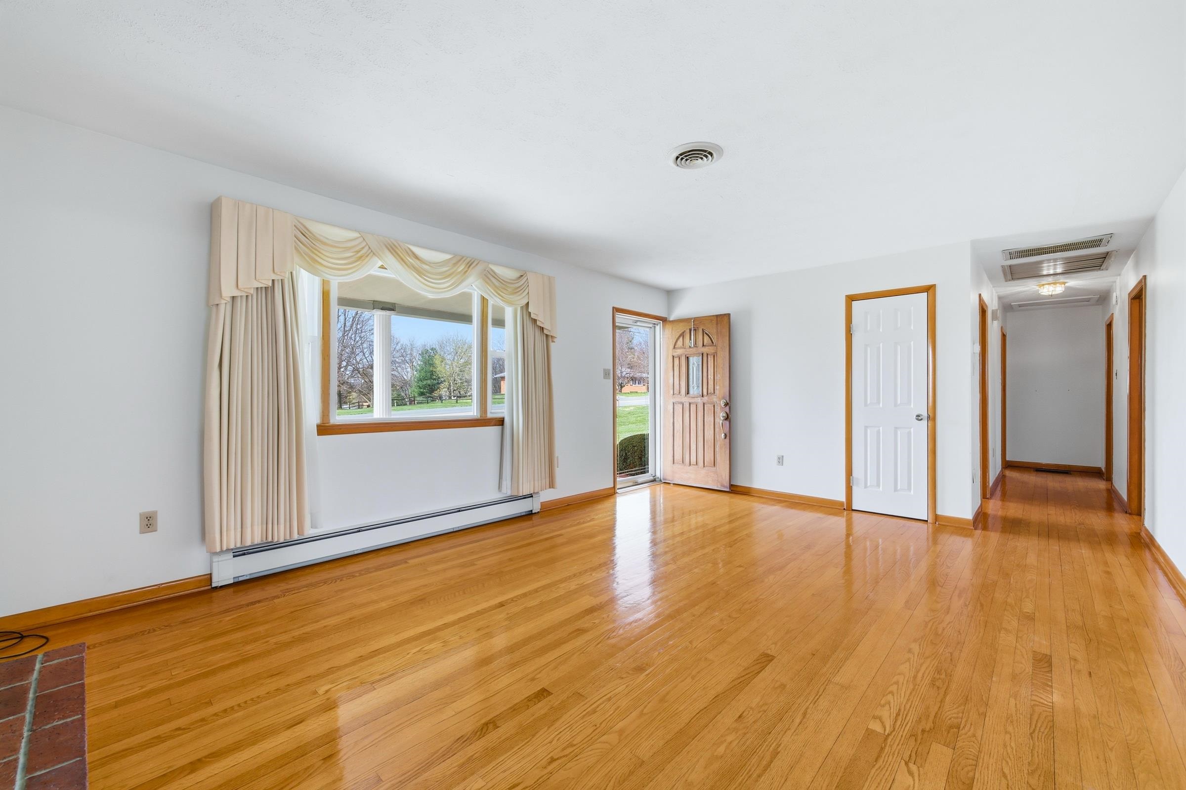 1665 STONEBURNER RD, EDINBURG, Virginia 22824, 3 Bedrooms Bedrooms, ,1 BathroomBathrooms,Residential,1665 STONEBURNER RD,675700 MLS # 675700