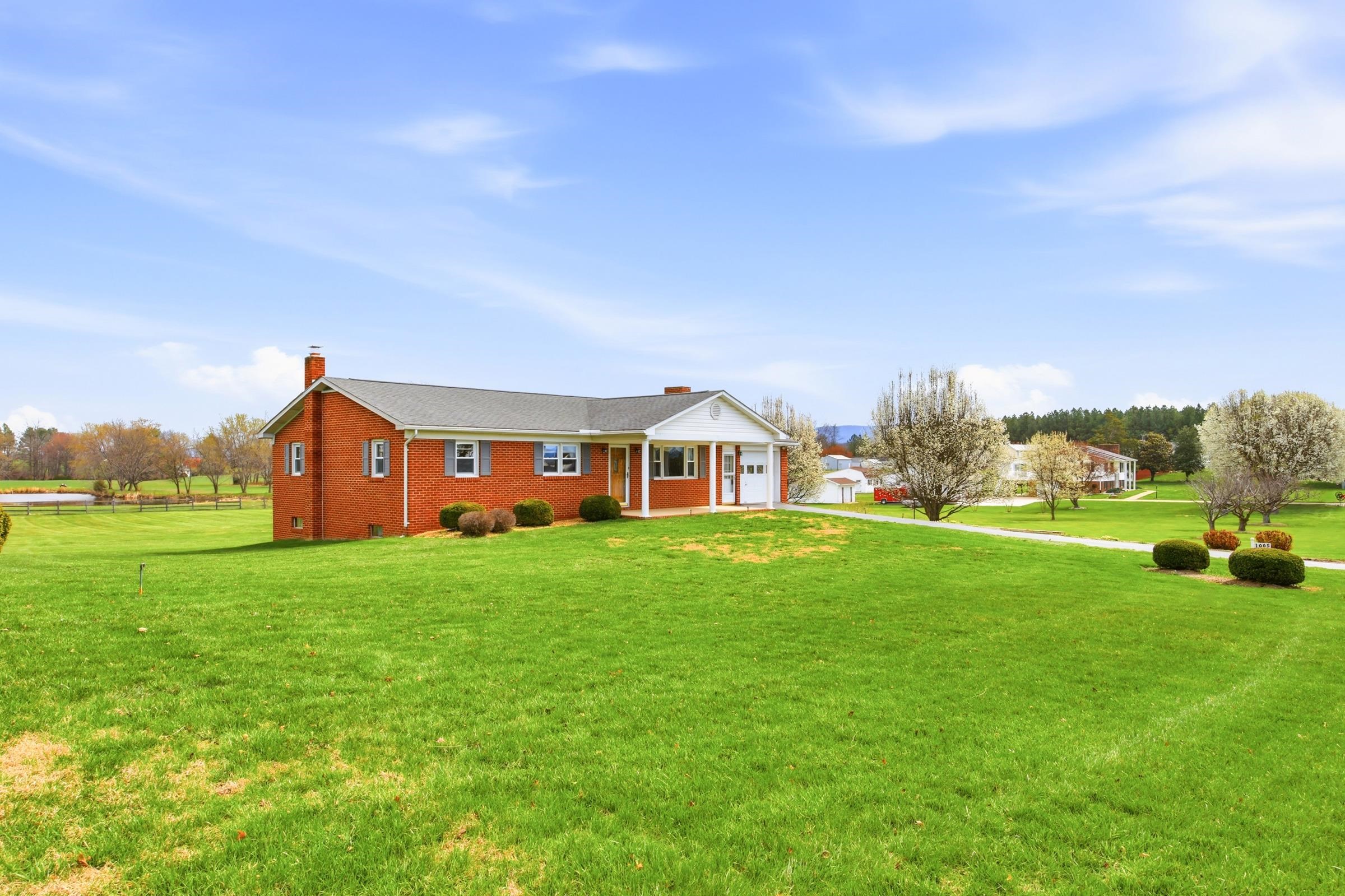 1665 STONEBURNER RD, EDINBURG, Virginia 22824, 3 Bedrooms Bedrooms, ,1 BathroomBathrooms,Residential,1665 STONEBURNER RD,675700 MLS # 675700