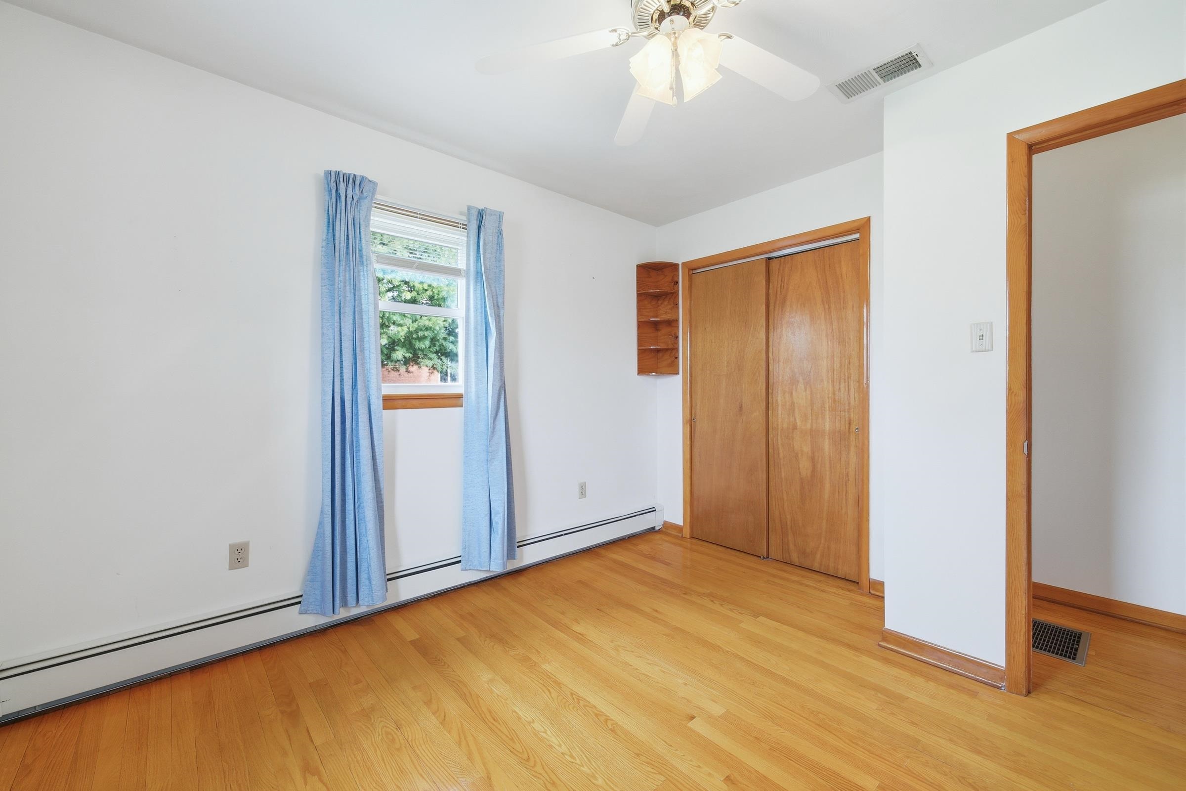 1665 STONEBURNER RD, EDINBURG, Virginia 22824, 3 Bedrooms Bedrooms, ,1 BathroomBathrooms,Residential,1665 STONEBURNER RD,675700 MLS # 675700