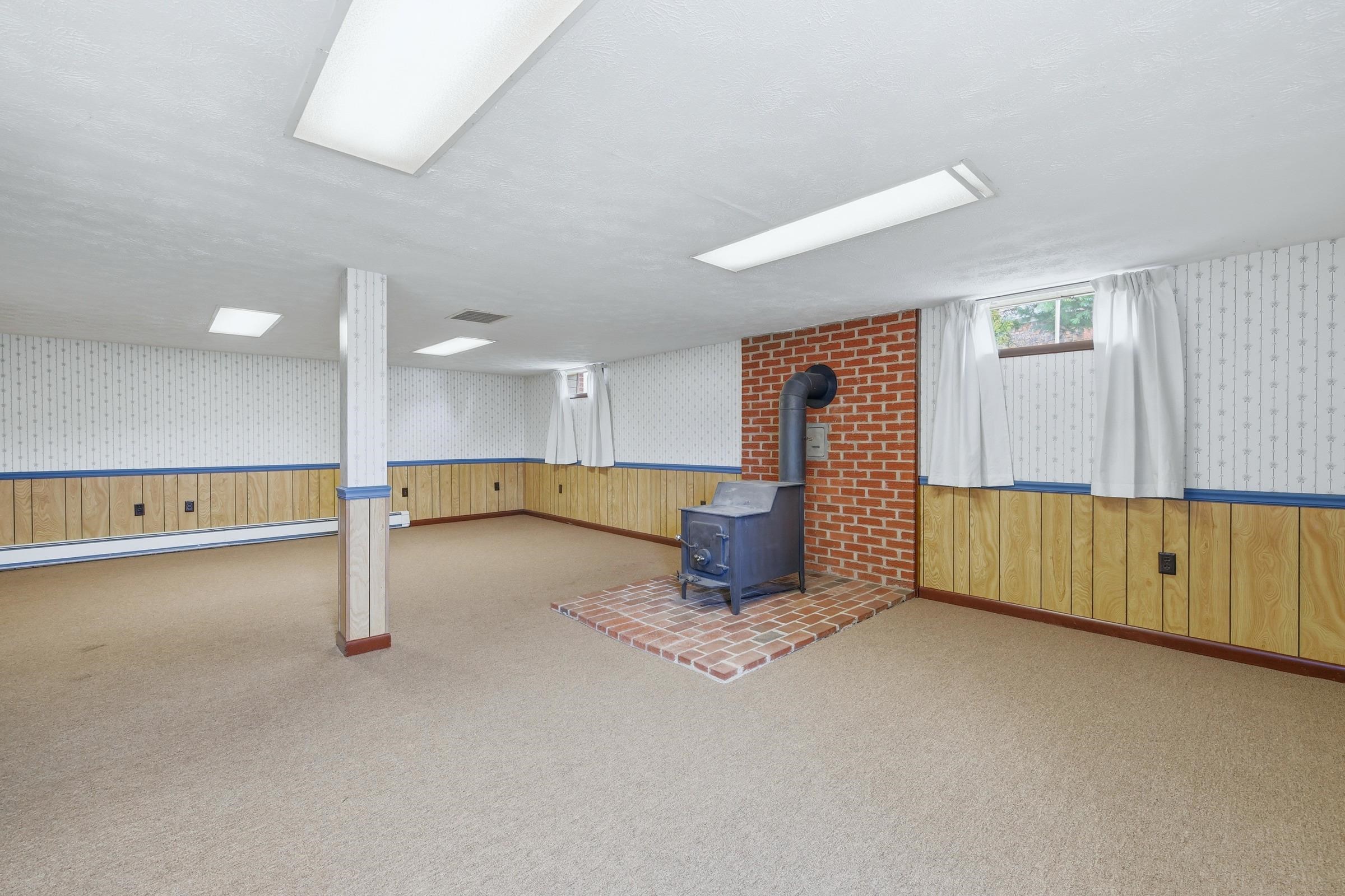 1665 STONEBURNER RD, EDINBURG, Virginia 22824, 3 Bedrooms Bedrooms, ,1 BathroomBathrooms,Residential,1665 STONEBURNER RD,675700 MLS # 675700