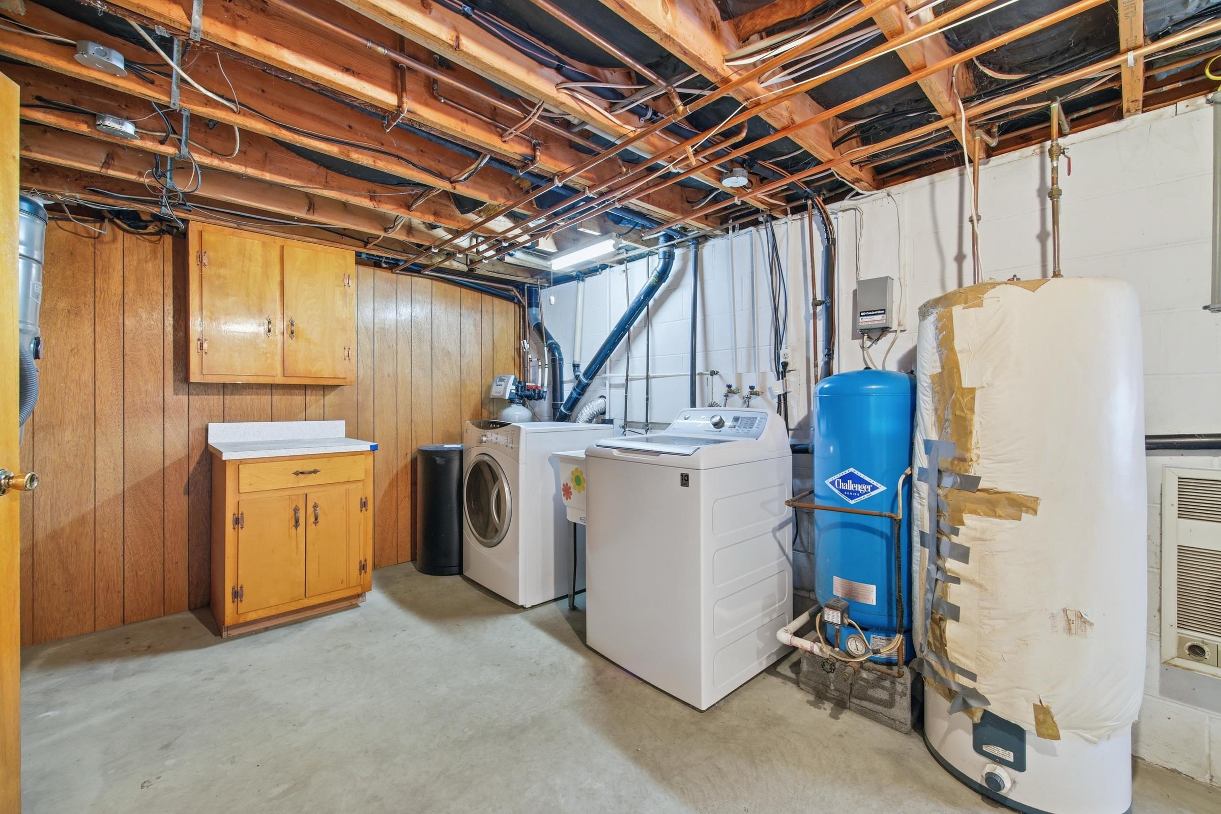 1665 STONEBURNER RD, EDINBURG, Virginia 22824, 3 Bedrooms Bedrooms, ,1 BathroomBathrooms,Residential,1665 STONEBURNER RD,675700 MLS # 675700