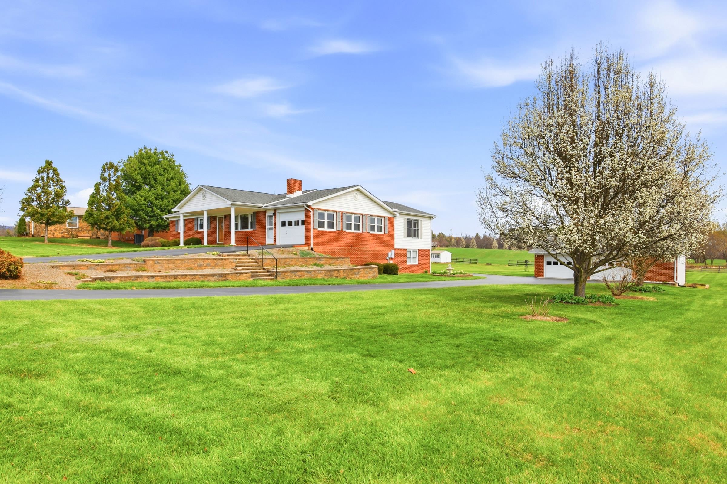 1665 STONEBURNER RD, EDINBURG, Virginia 22824, 3 Bedrooms Bedrooms, ,1 BathroomBathrooms,Residential,1665 STONEBURNER RD,675700 MLS # 675700