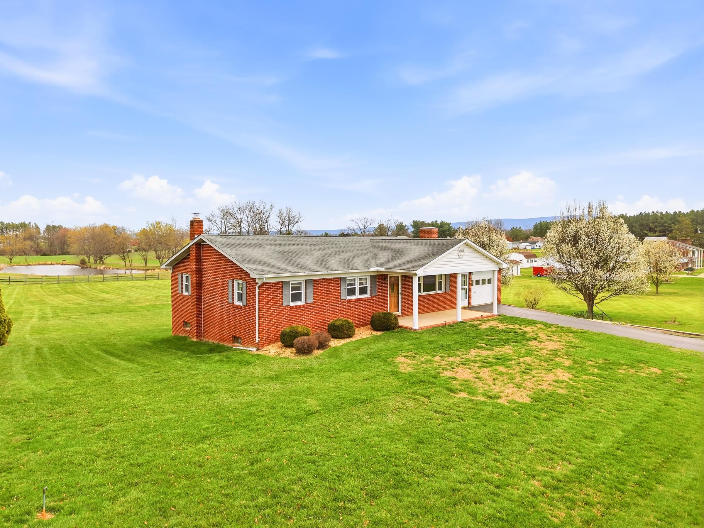 1665 STONEBURNER RD, EDINBURG, Virginia 22824, 3 Bedrooms Bedrooms, ,1 BathroomBathrooms,Residential,1665 STONEBURNER RD,675700 MLS # 675700