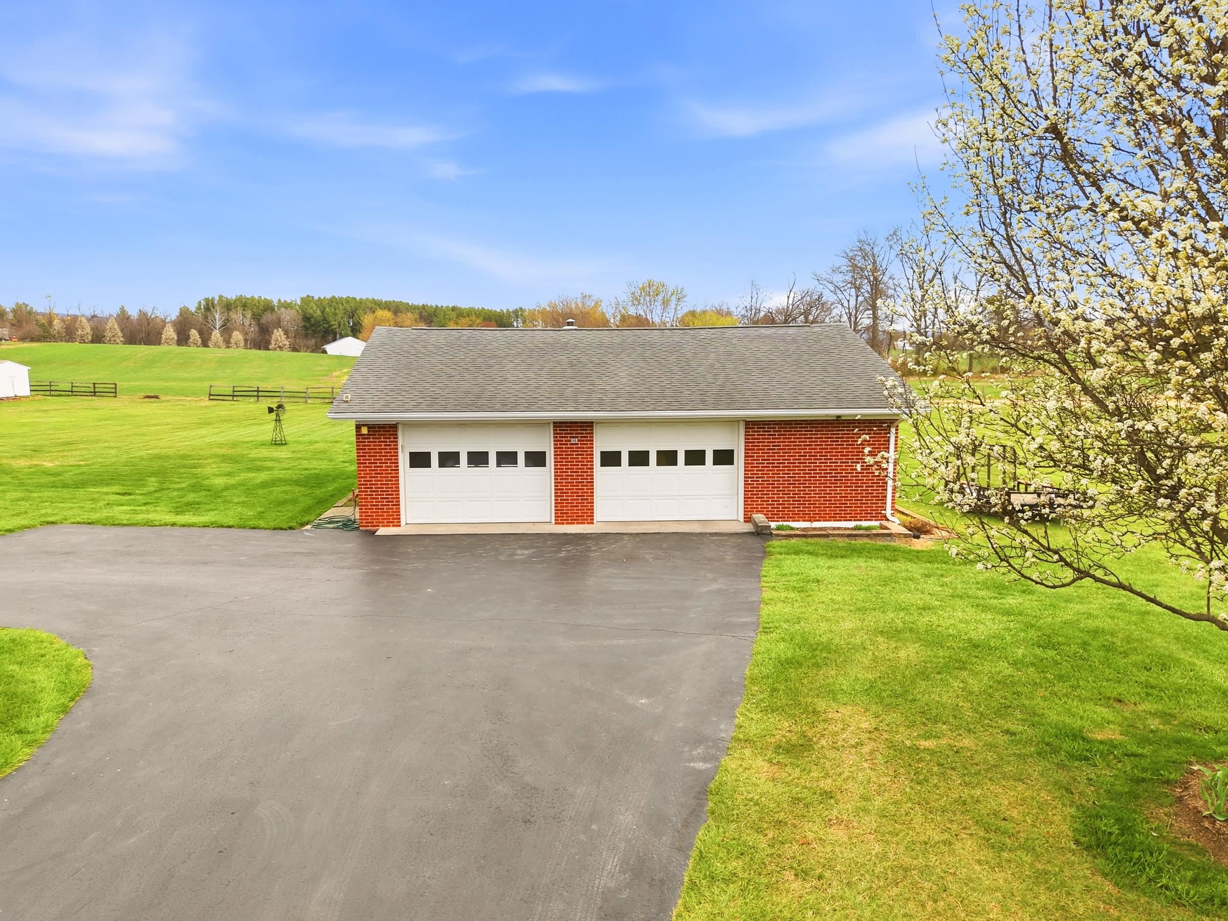 1665 STONEBURNER RD, EDINBURG, Virginia 22824, 3 Bedrooms Bedrooms, ,1 BathroomBathrooms,Residential,1665 STONEBURNER RD,675700 MLS # 675700