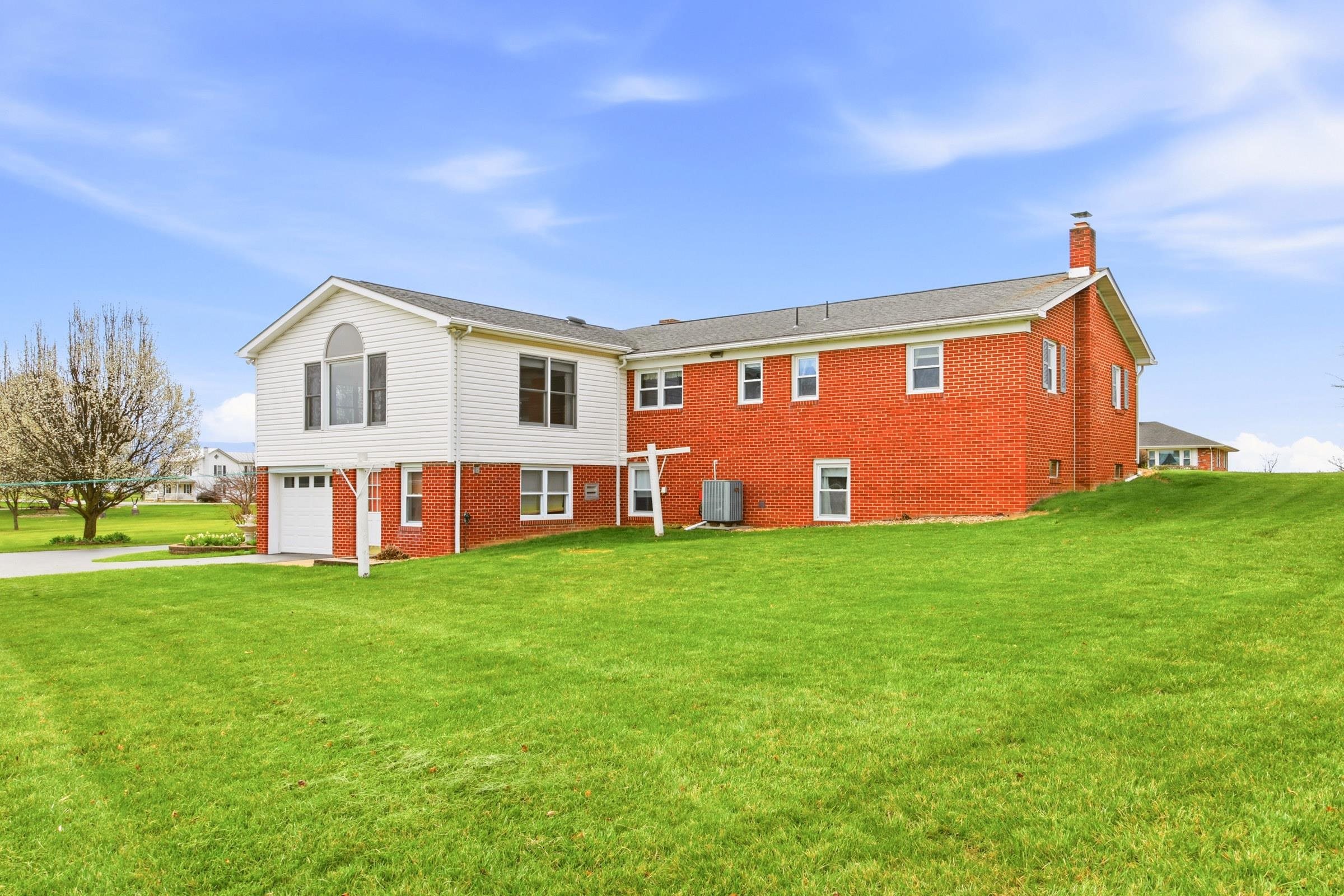 1665 STONEBURNER RD, EDINBURG, Virginia 22824, 3 Bedrooms Bedrooms, ,1 BathroomBathrooms,Residential,1665 STONEBURNER RD,675700 MLS # 675700