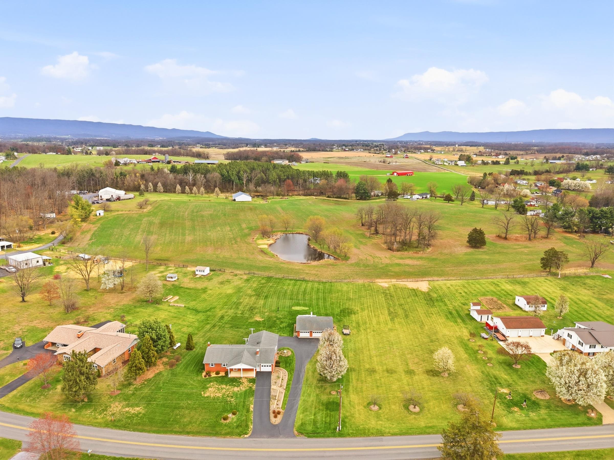 1665 STONEBURNER RD, EDINBURG, Virginia 22824, 3 Bedrooms Bedrooms, ,1 BathroomBathrooms,Residential,1665 STONEBURNER RD,675700 MLS # 675700