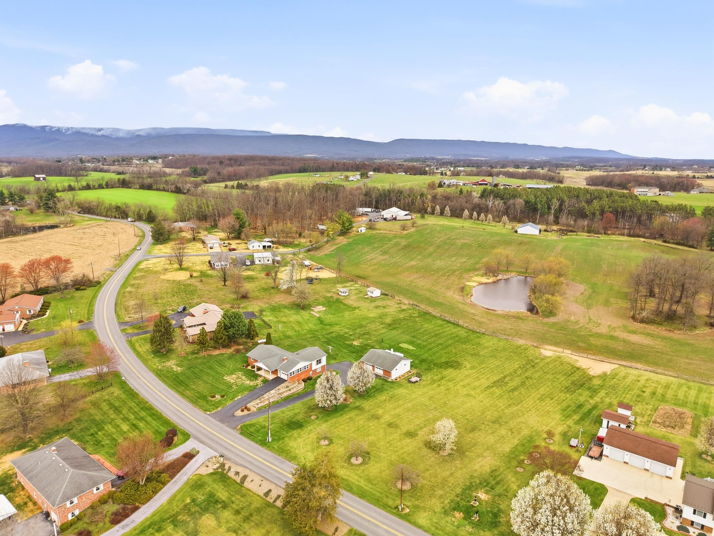 1665 STONEBURNER RD, EDINBURG, Virginia 22824, 3 Bedrooms Bedrooms, ,1 BathroomBathrooms,Residential,1665 STONEBURNER RD,675700 MLS # 675700