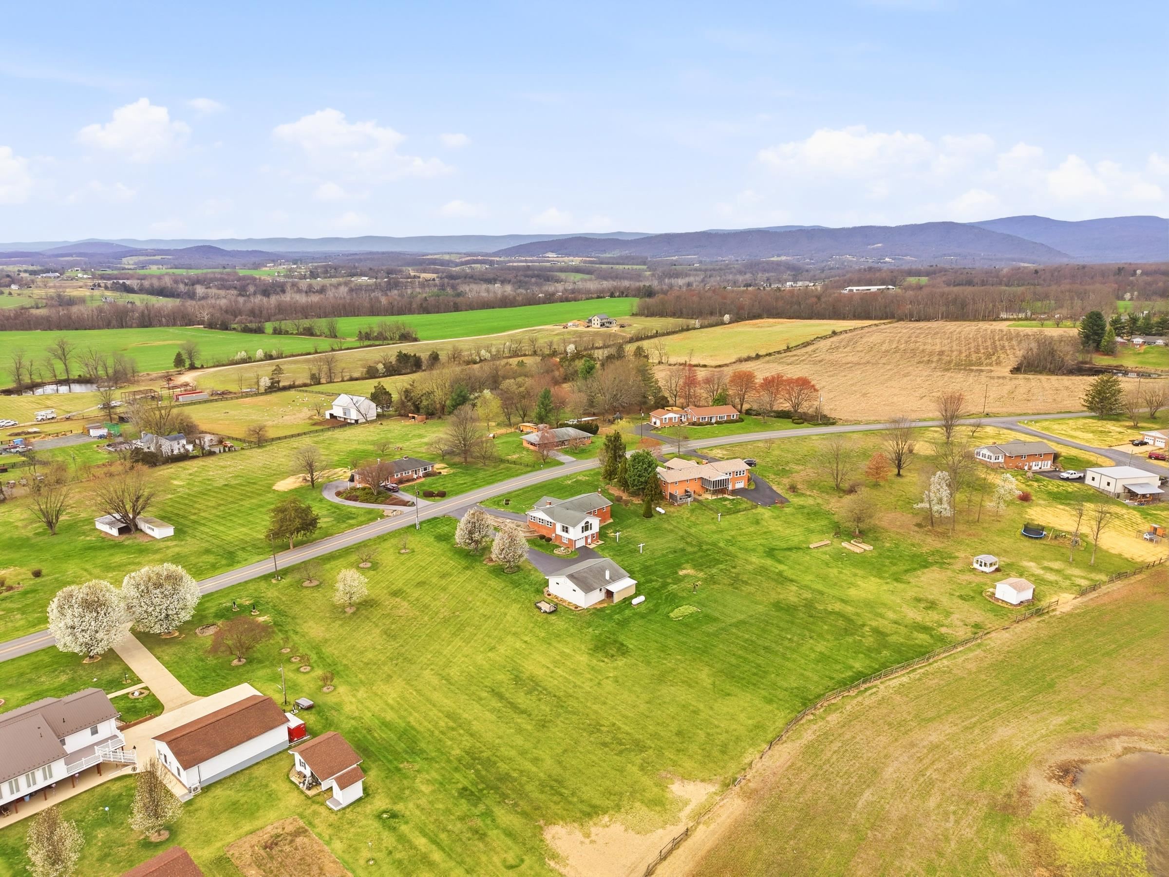 1665 STONEBURNER RD, EDINBURG, Virginia 22824, 3 Bedrooms Bedrooms, ,1 BathroomBathrooms,Residential,1665 STONEBURNER RD,675700 MLS # 675700