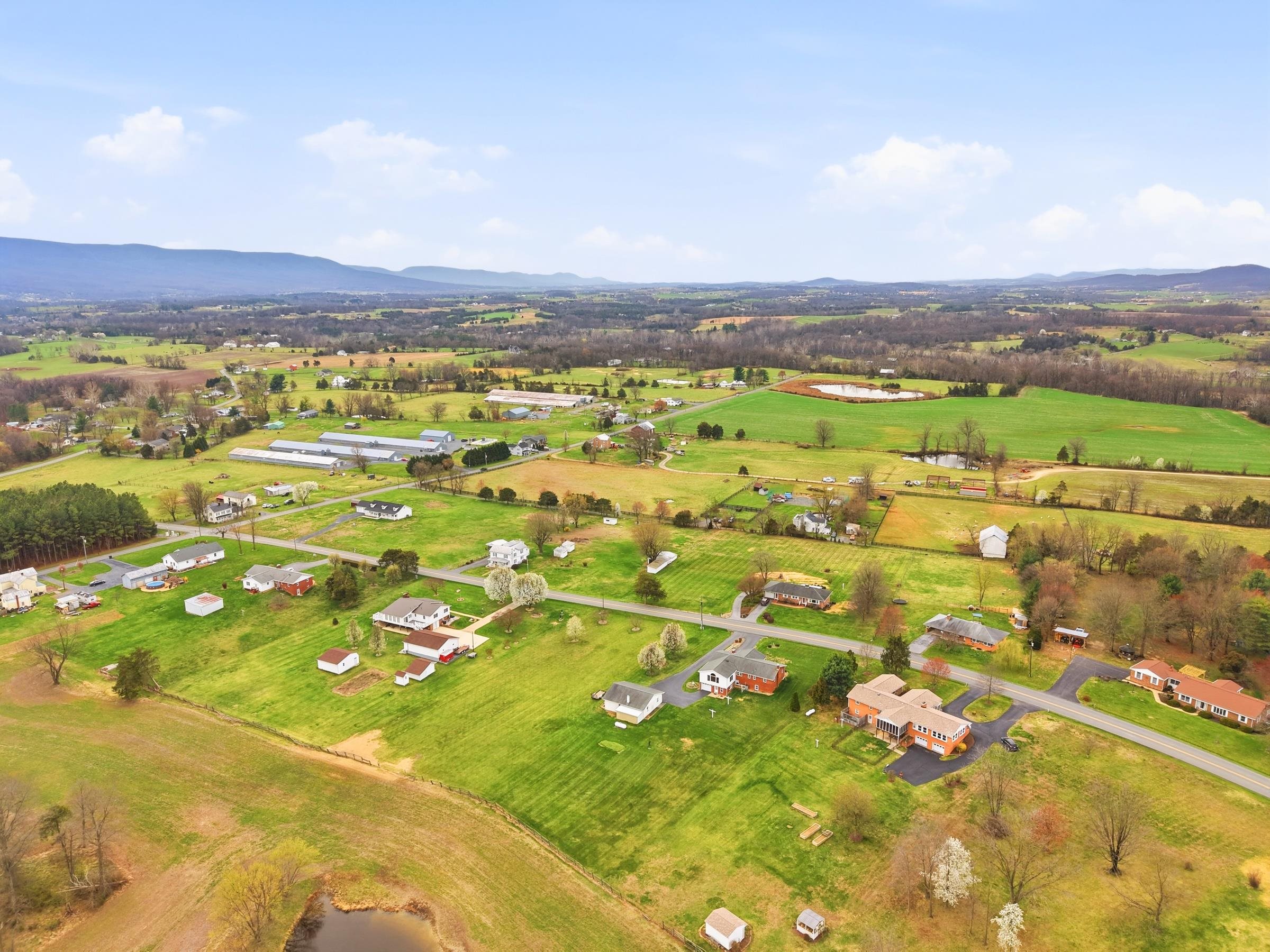 1665 STONEBURNER RD, EDINBURG, Virginia 22824, 3 Bedrooms Bedrooms, ,1 BathroomBathrooms,Residential,1665 STONEBURNER RD,675700 MLS # 675700