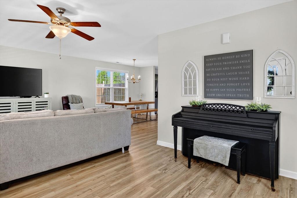 312 EVERSHIRE ST, WAYNESBORO, Virginia 22980, 5 Bedrooms Bedrooms, ,3 BathroomsBathrooms,Residential,312 EVERSHIRE ST,675704 MLS # 675704