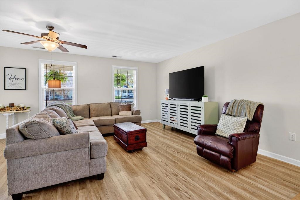 312 EVERSHIRE ST, WAYNESBORO, Virginia 22980, 5 Bedrooms Bedrooms, ,3 BathroomsBathrooms,Residential,312 EVERSHIRE ST,675704 MLS # 675704