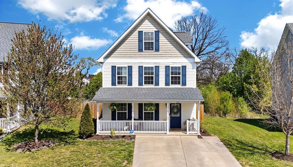 312 EVERSHIRE ST, WAYNESBORO, Virginia 22980, 5 Bedrooms Bedrooms, ,3 BathroomsBathrooms,Residential,312 EVERSHIRE ST,675704 MLS # 675704