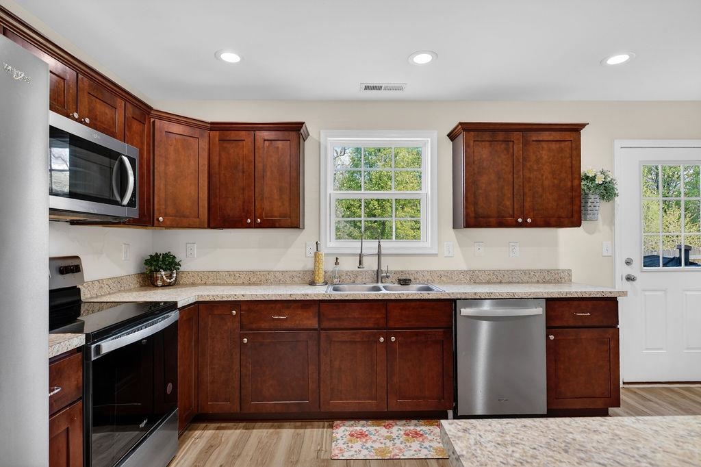 312 EVERSHIRE ST, WAYNESBORO, Virginia 22980, 5 Bedrooms Bedrooms, ,3 BathroomsBathrooms,Residential,312 EVERSHIRE ST,675704 MLS # 675704