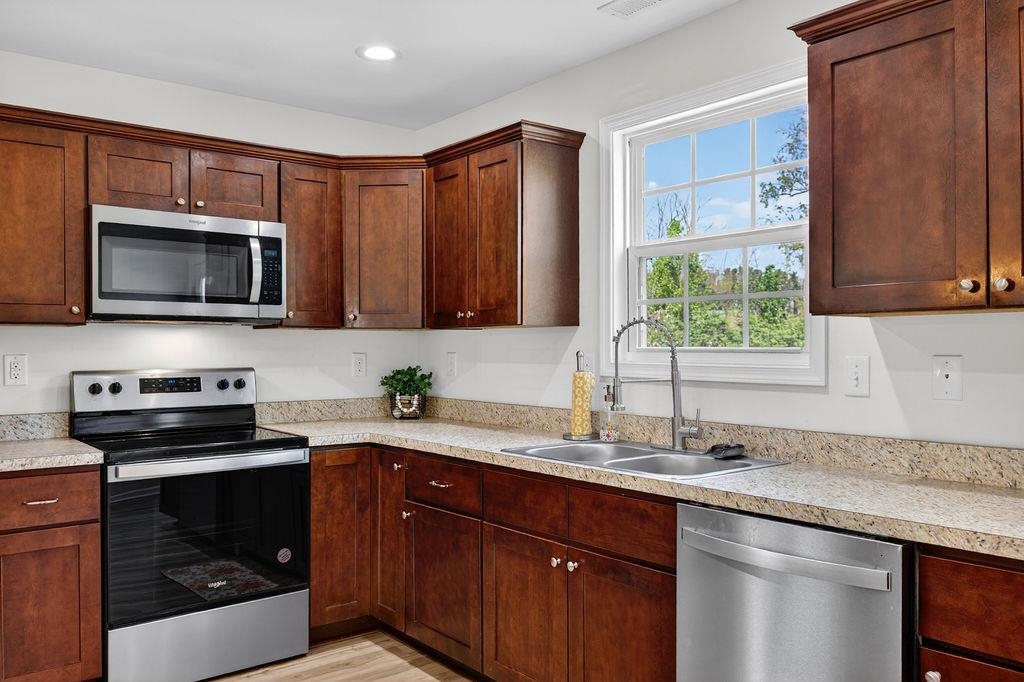 312 EVERSHIRE ST, WAYNESBORO, Virginia 22980, 5 Bedrooms Bedrooms, ,3 BathroomsBathrooms,Residential,312 EVERSHIRE ST,675704 MLS # 675704