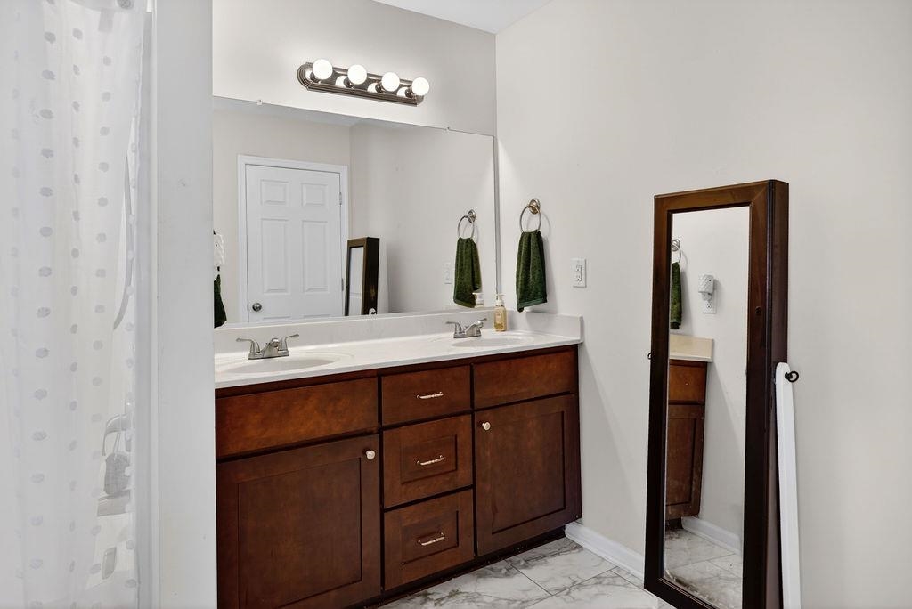 312 EVERSHIRE ST, WAYNESBORO, Virginia 22980, 5 Bedrooms Bedrooms, ,3 BathroomsBathrooms,Residential,312 EVERSHIRE ST,675704 MLS # 675704