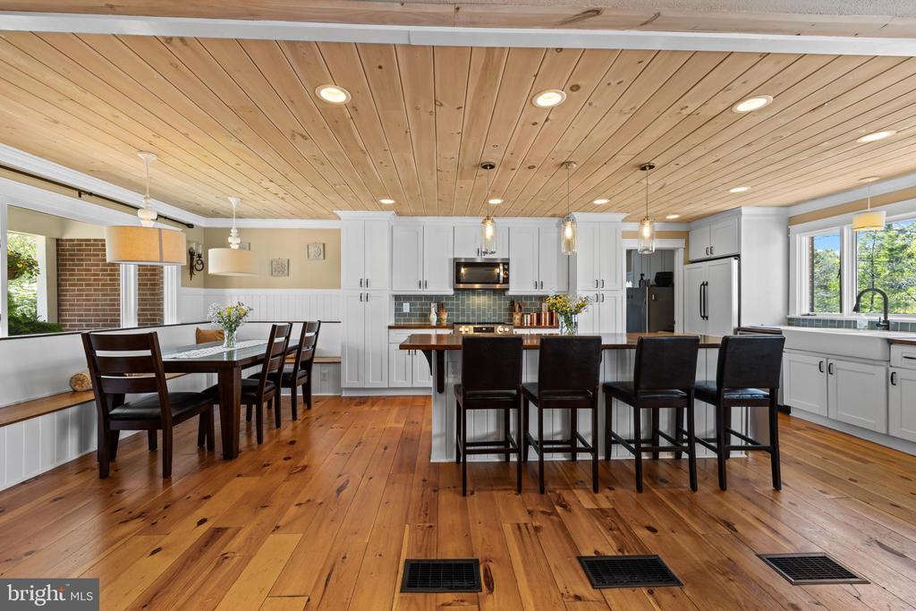 3505 SARAH DR, CHARLOTTESVILLE, Virginia 22911, 4 Bedrooms Bedrooms, ,3 BathroomsBathrooms,Residential,3505 SARAH DR,VAAB2001188 MLS # VAAB2001188