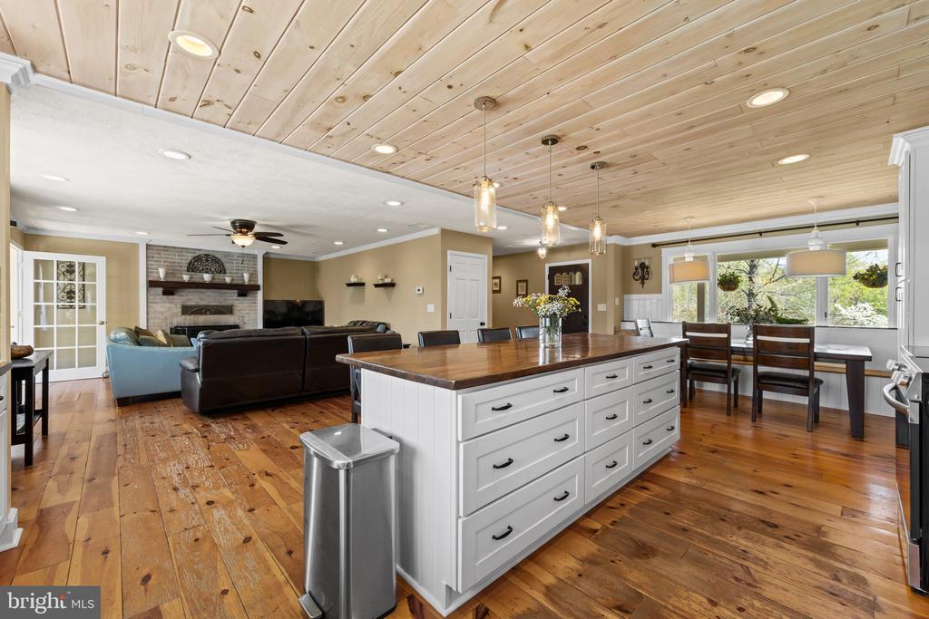 3505 SARAH DR, CHARLOTTESVILLE, Virginia 22911, 4 Bedrooms Bedrooms, ,3 BathroomsBathrooms,Residential,3505 SARAH DR,VAAB2001188 MLS # VAAB2001188