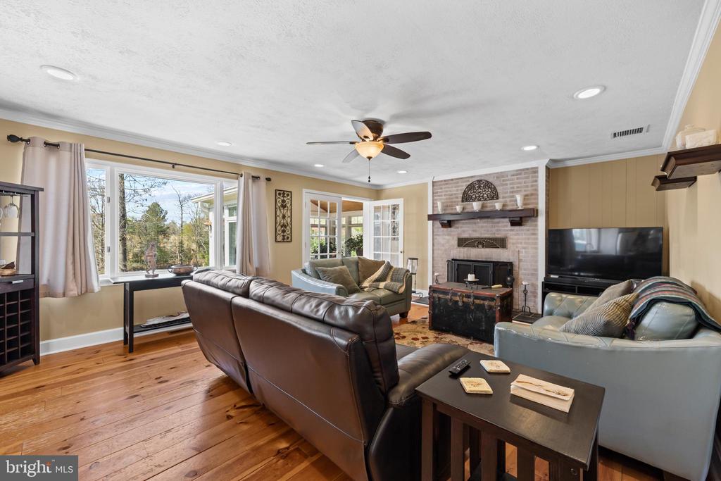 3505 SARAH DR, CHARLOTTESVILLE, Virginia 22911, 4 Bedrooms Bedrooms, ,3 BathroomsBathrooms,Residential,3505 SARAH DR,VAAB2001188 MLS # VAAB2001188