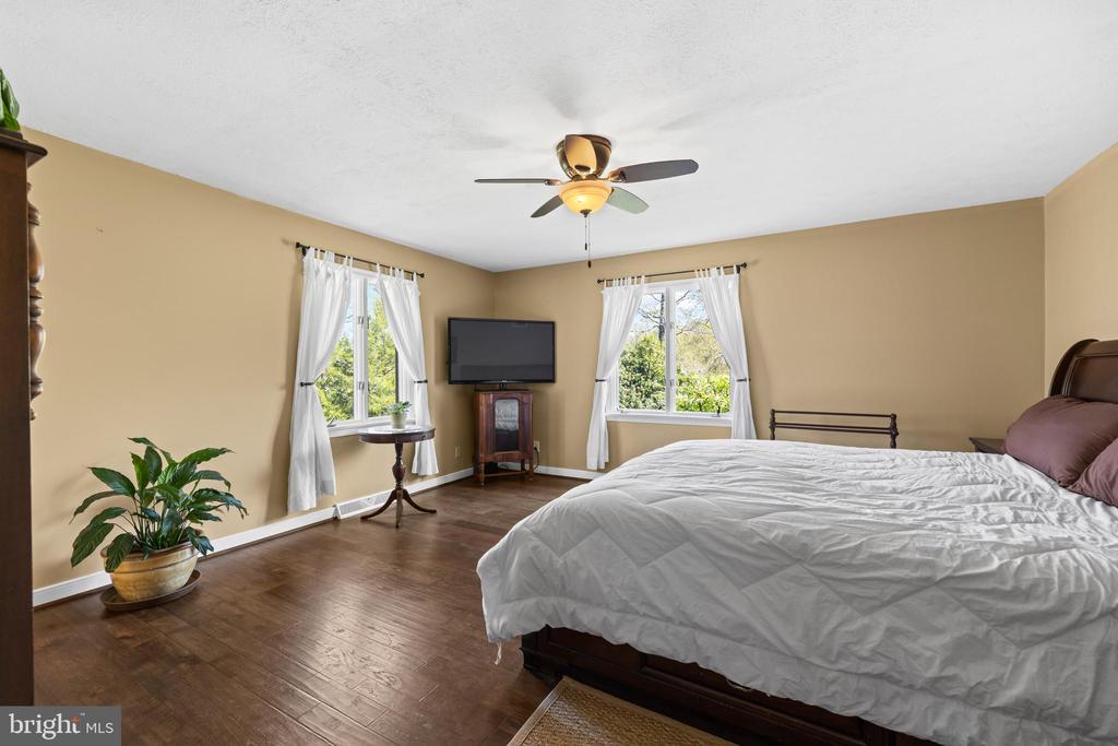 3505 SARAH DR, CHARLOTTESVILLE, Virginia 22911, 4 Bedrooms Bedrooms, ,3 BathroomsBathrooms,Residential,3505 SARAH DR,VAAB2001188 MLS # VAAB2001188