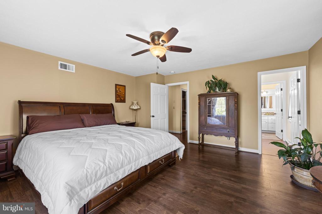 3505 SARAH DR, CHARLOTTESVILLE, Virginia 22911, 4 Bedrooms Bedrooms, ,3 BathroomsBathrooms,Residential,3505 SARAH DR,VAAB2001188 MLS # VAAB2001188