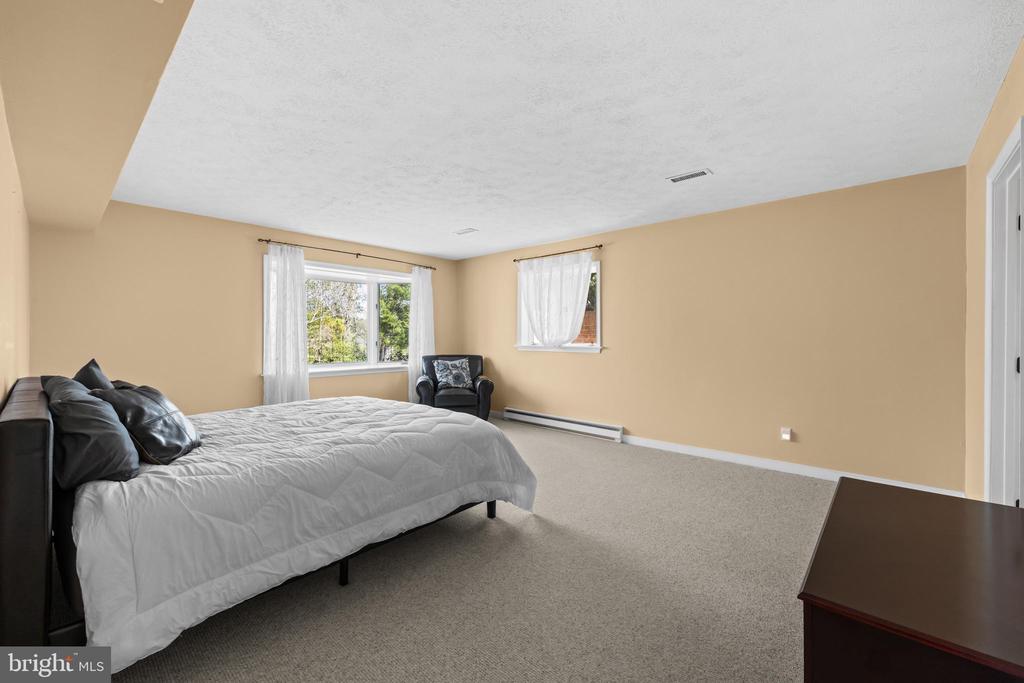 3505 SARAH DR, CHARLOTTESVILLE, Virginia 22911, 4 Bedrooms Bedrooms, ,3 BathroomsBathrooms,Residential,3505 SARAH DR,VAAB2001188 MLS # VAAB2001188