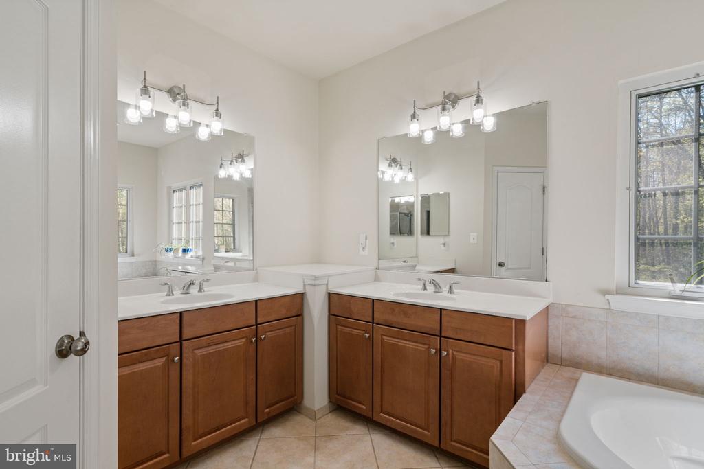 9611 WHITEHALL BLVD, SPOTSYLVANIA, Virginia 22553, 7 Bedrooms Bedrooms, ,6 BathroomsBathrooms,Residential,9611 WHITEHALL BLVD,VASP2040872 MLS # VASP2040872