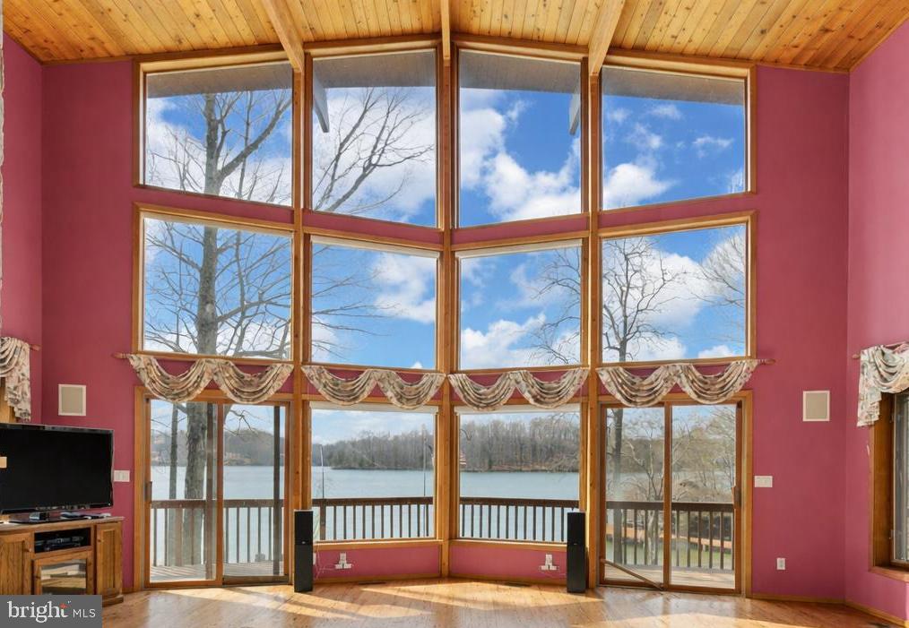 374 SORBIE LN, MINERAL, Virginia 23117, 6 Bedrooms Bedrooms, ,3 BathroomsBathrooms,Residential,374 SORBIE LN,VALA2009554 MLS # VALA2009554