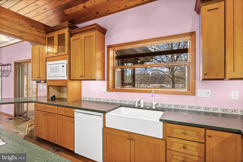 374 SORBIE LN, MINERAL, Virginia 23117, 6 Bedrooms Bedrooms, ,3 BathroomsBathrooms,Residential,374 SORBIE LN,VALA2009554 MLS # VALA2009554