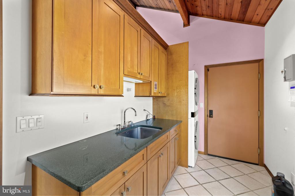 374 SORBIE LN, MINERAL, Virginia 23117, 6 Bedrooms Bedrooms, ,3 BathroomsBathrooms,Residential,374 SORBIE LN,VALA2009554 MLS # VALA2009554