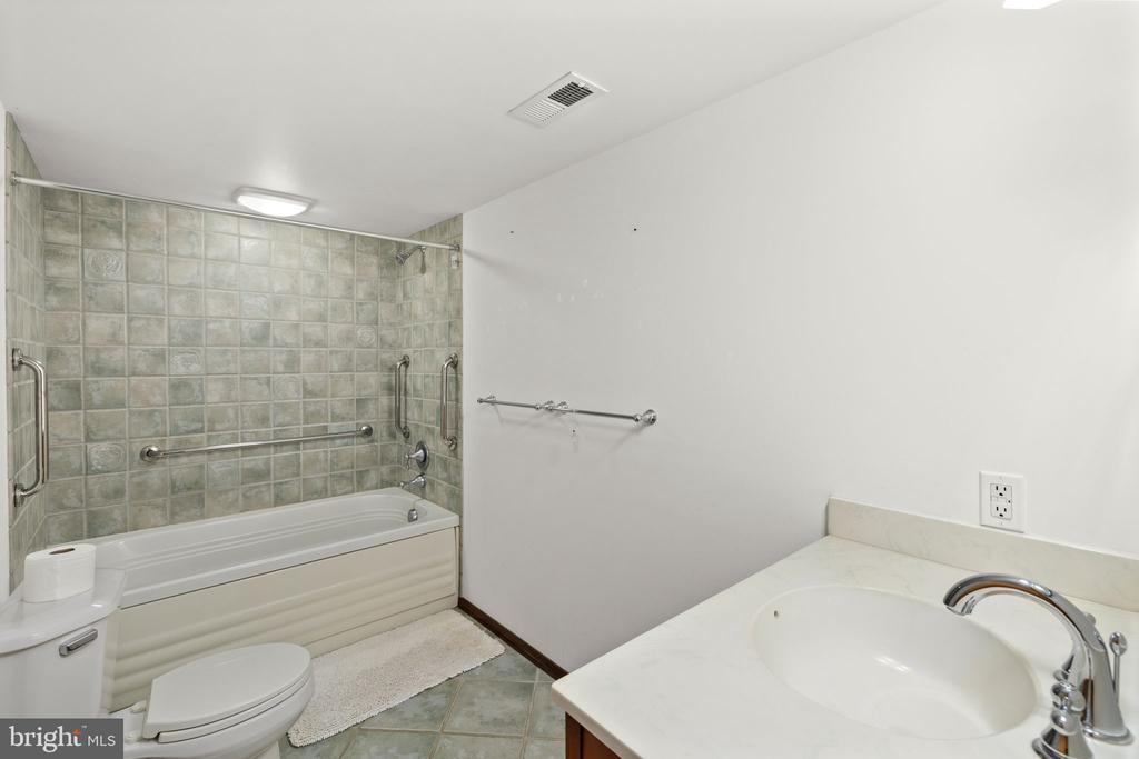 374 SORBIE LN, MINERAL, Virginia 23117, 6 Bedrooms Bedrooms, ,3 BathroomsBathrooms,Residential,374 SORBIE LN,VALA2009554 MLS # VALA2009554