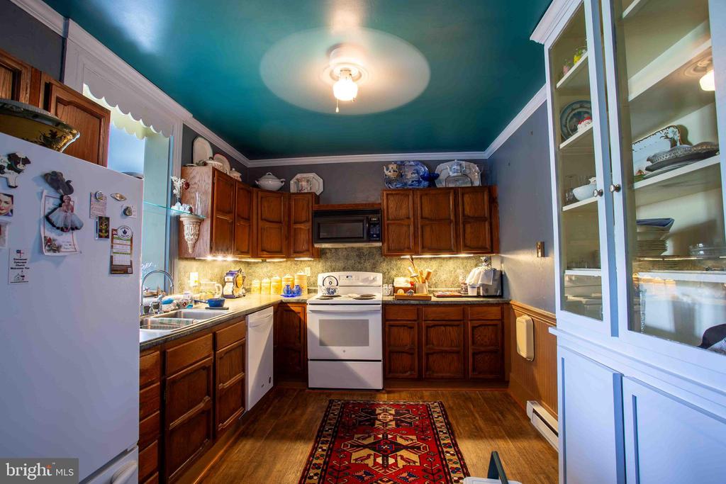 147 S COURT ST, LURAY, Virginia 22835, 4 Bedrooms Bedrooms, ,4 BathroomsBathrooms,Residential,147 S COURT ST,VAPA2006234 MLS # VAPA2006234