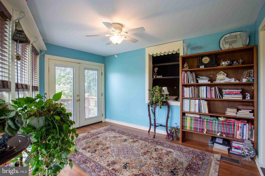 147 S COURT ST, LURAY, Virginia 22835, 4 Bedrooms Bedrooms, ,4 BathroomsBathrooms,Residential,147 S COURT ST,VAPA2006234 MLS # VAPA2006234