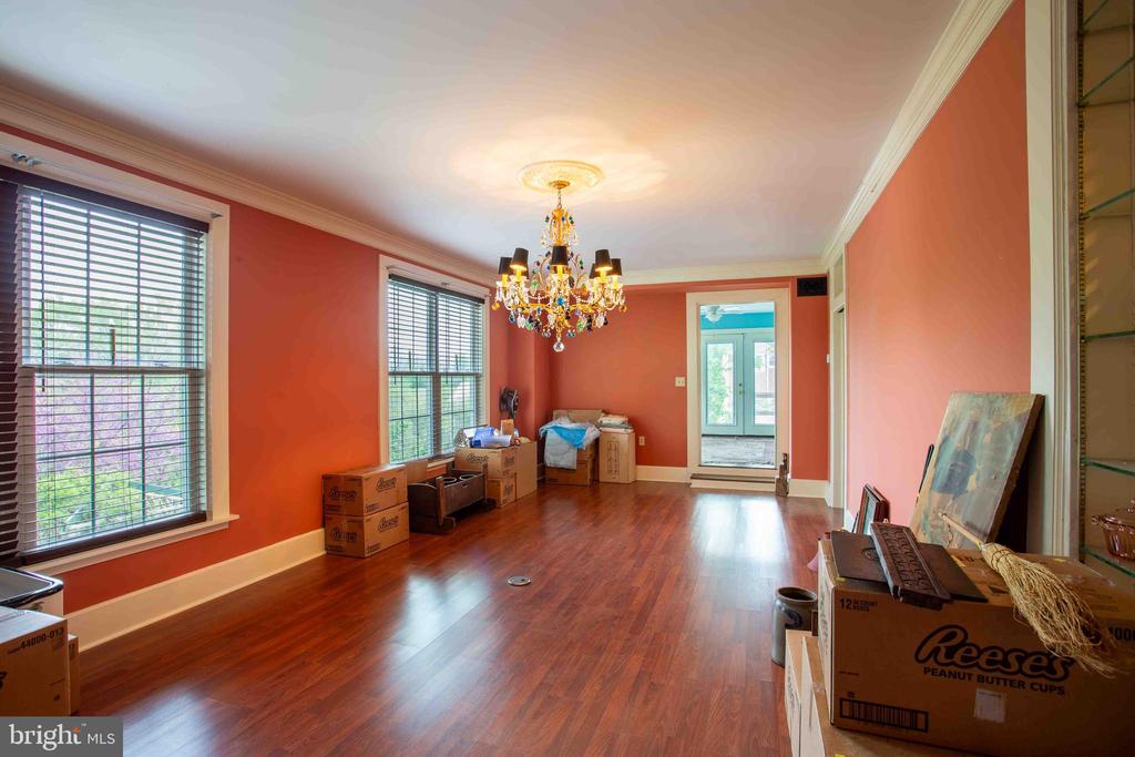 147 S COURT ST, LURAY, Virginia 22835, 4 Bedrooms Bedrooms, ,4 BathroomsBathrooms,Residential,147 S COURT ST,VAPA2006234 MLS # VAPA2006234