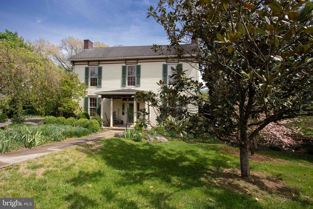147 S COURT ST, LURAY, Virginia 22835, 4 Bedrooms Bedrooms, ,4 BathroomsBathrooms,Residential,147 S COURT ST,VAPA2006234 MLS # VAPA2006234