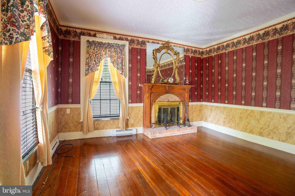 147 S COURT ST, LURAY, Virginia 22835, 4 Bedrooms Bedrooms, ,4 BathroomsBathrooms,Residential,147 S COURT ST,VAPA2006234 MLS # VAPA2006234