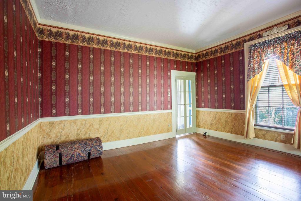147 S COURT ST, LURAY, Virginia 22835, 4 Bedrooms Bedrooms, ,4 BathroomsBathrooms,Residential,147 S COURT ST,VAPA2006234 MLS # VAPA2006234