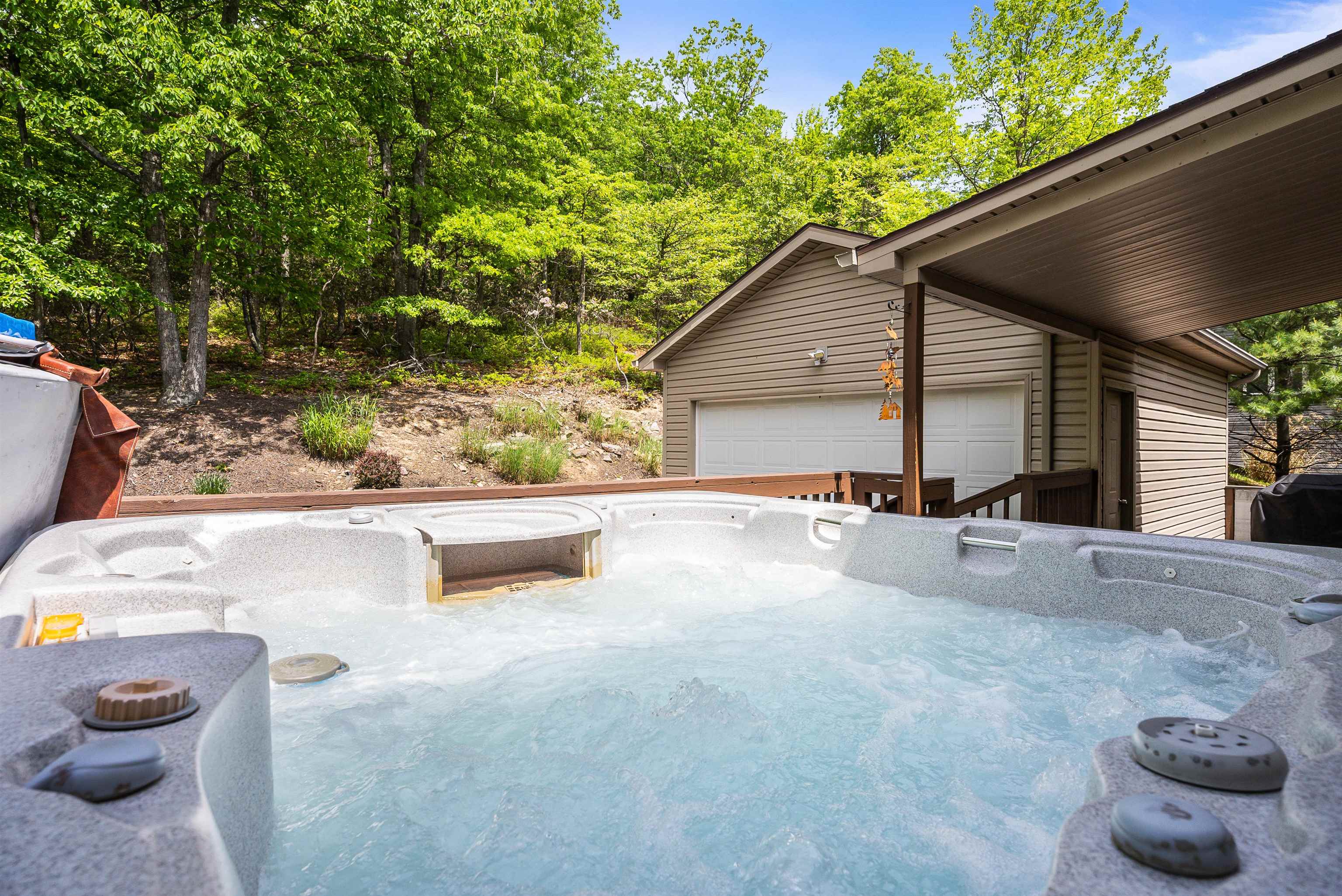 312 RAINIER RD, MCGAHEYSVILLE, Virginia 22840, 5 Bedrooms Bedrooms, ,4 BathroomsBathrooms,Residential,312 RAINIER RD,675586 MLS # 675586