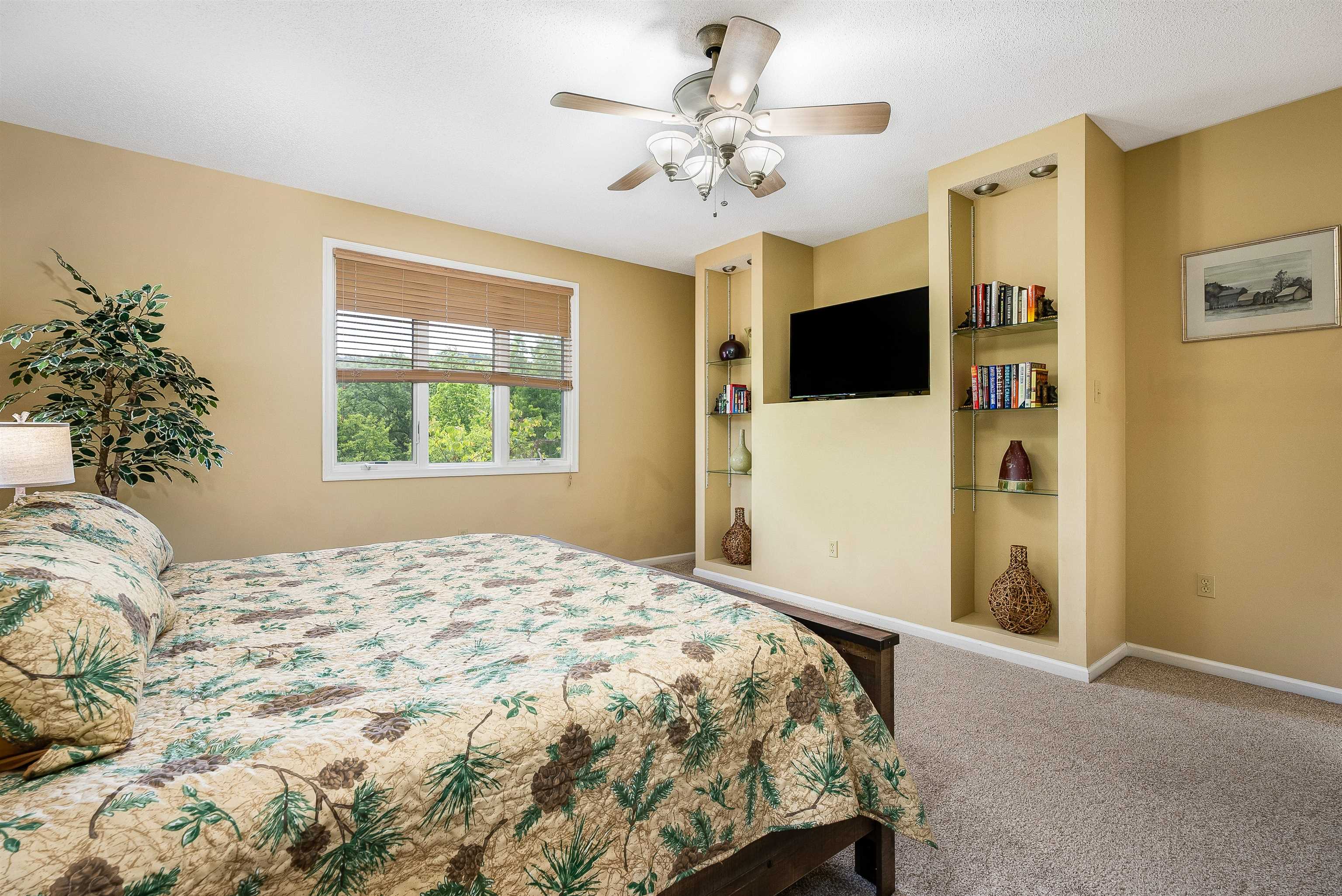 312 RAINIER RD, MCGAHEYSVILLE, Virginia 22840, 5 Bedrooms Bedrooms, ,4 BathroomsBathrooms,Residential,312 RAINIER RD,675586 MLS # 675586