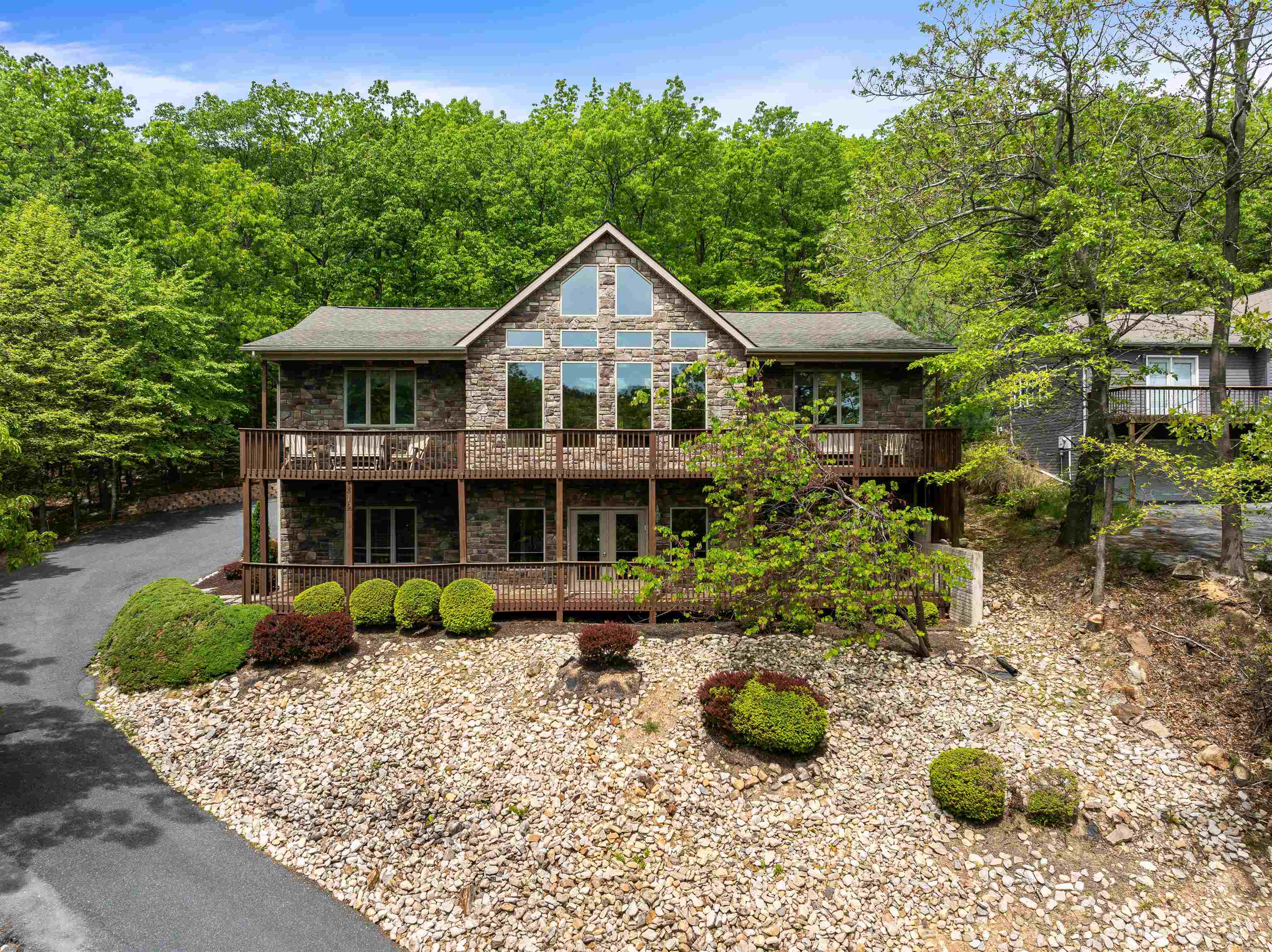 312 RAINIER RD, MCGAHEYSVILLE, Virginia 22840, 5 Bedrooms Bedrooms, ,4 BathroomsBathrooms,Residential,312 RAINIER RD,675586 MLS # 675586