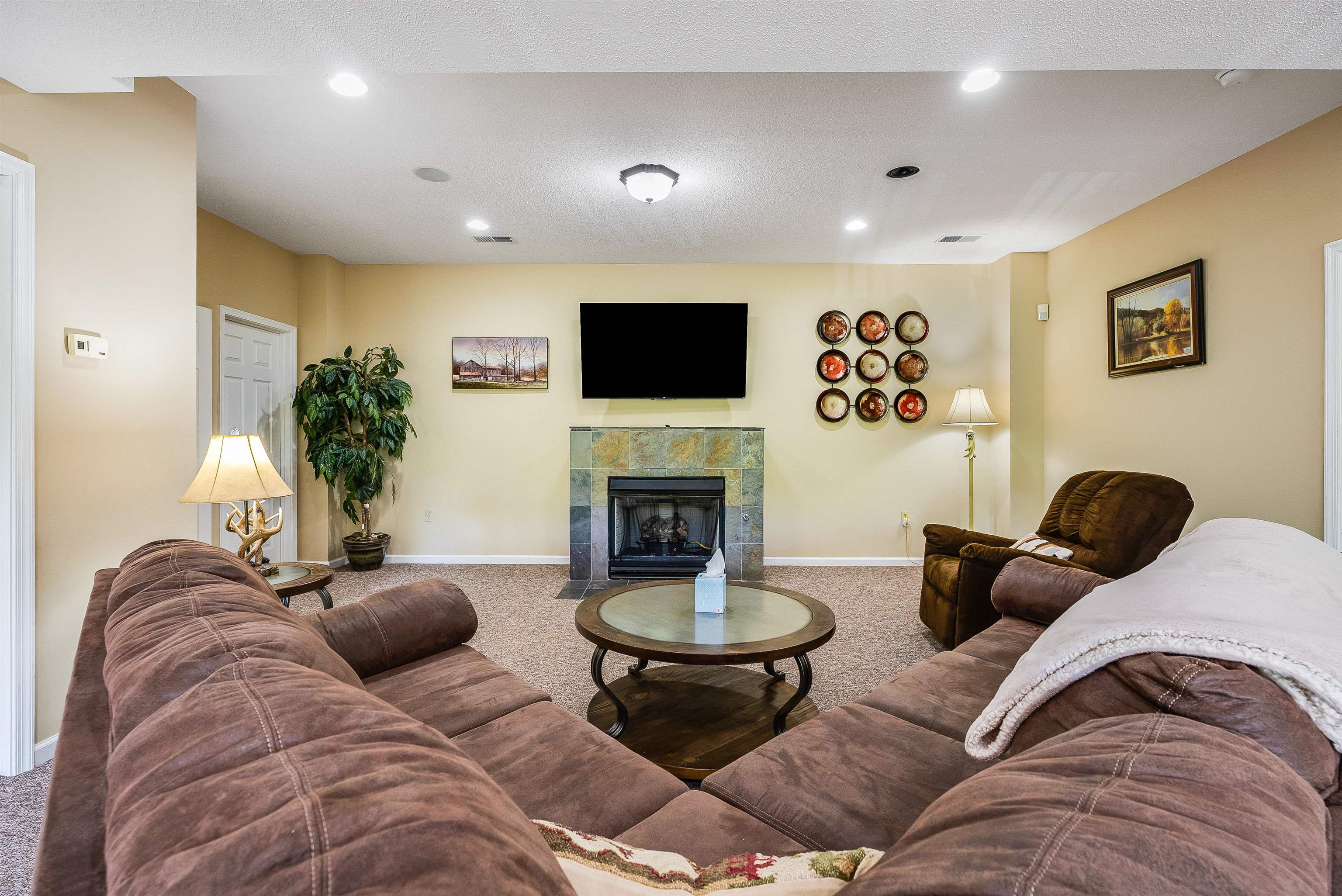 312 RAINIER RD, MCGAHEYSVILLE, Virginia 22840, 5 Bedrooms Bedrooms, ,4 BathroomsBathrooms,Residential,312 RAINIER RD,675586 MLS # 675586