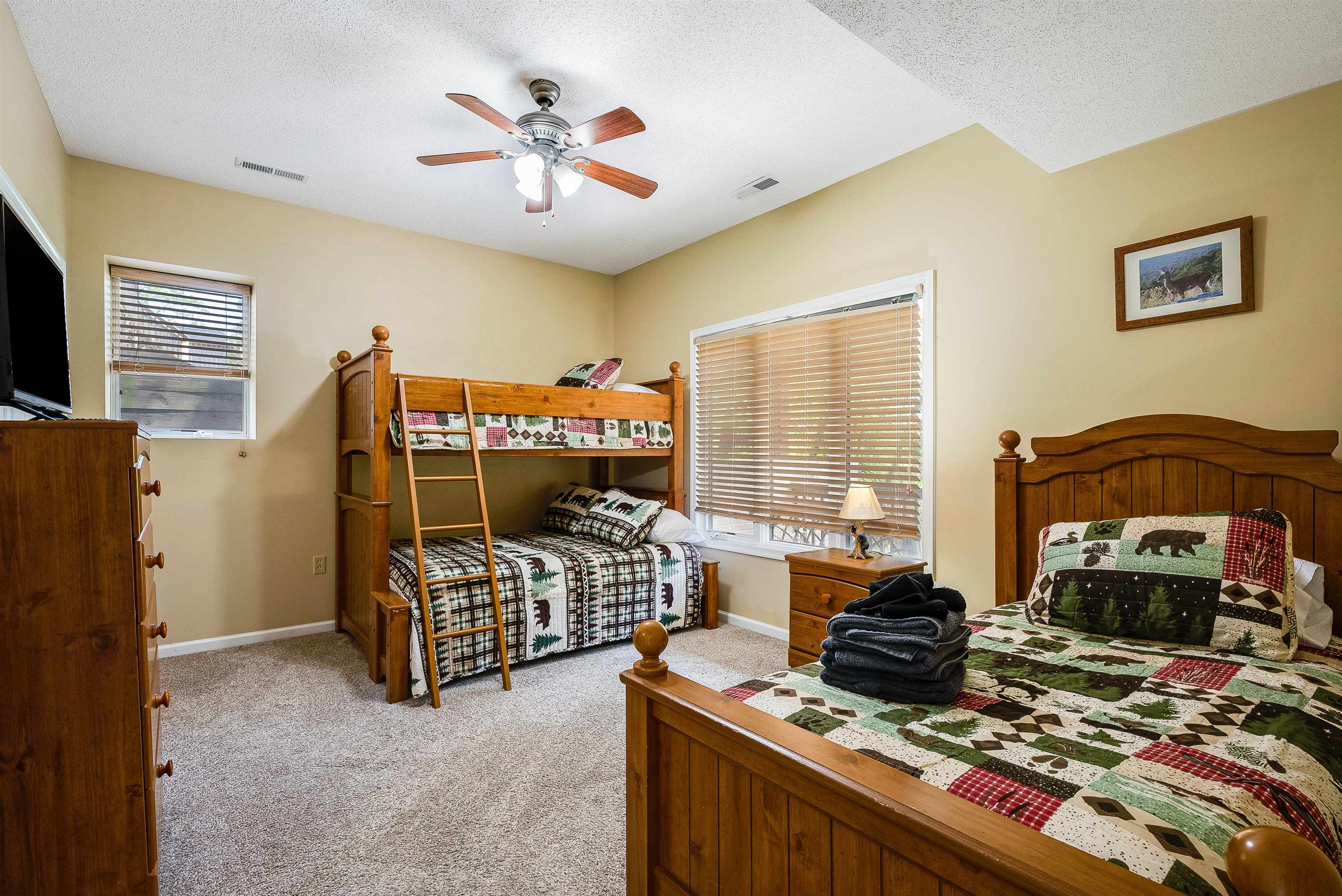 312 RAINIER RD, MCGAHEYSVILLE, Virginia 22840, 5 Bedrooms Bedrooms, ,4 BathroomsBathrooms,Residential,312 RAINIER RD,675586 MLS # 675586