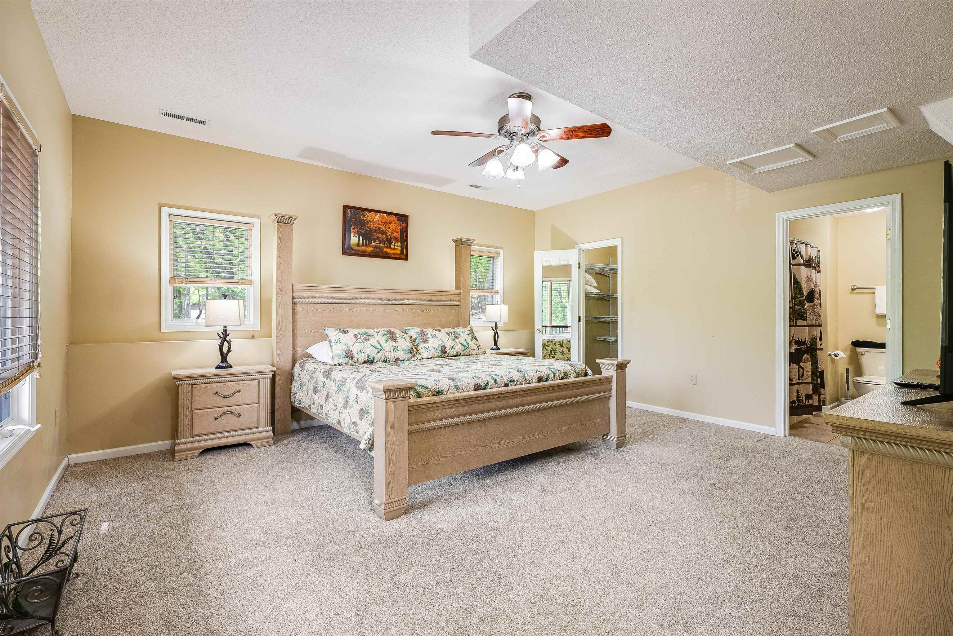 312 RAINIER RD, MCGAHEYSVILLE, Virginia 22840, 5 Bedrooms Bedrooms, ,4 BathroomsBathrooms,Residential,312 RAINIER RD,675586 MLS # 675586