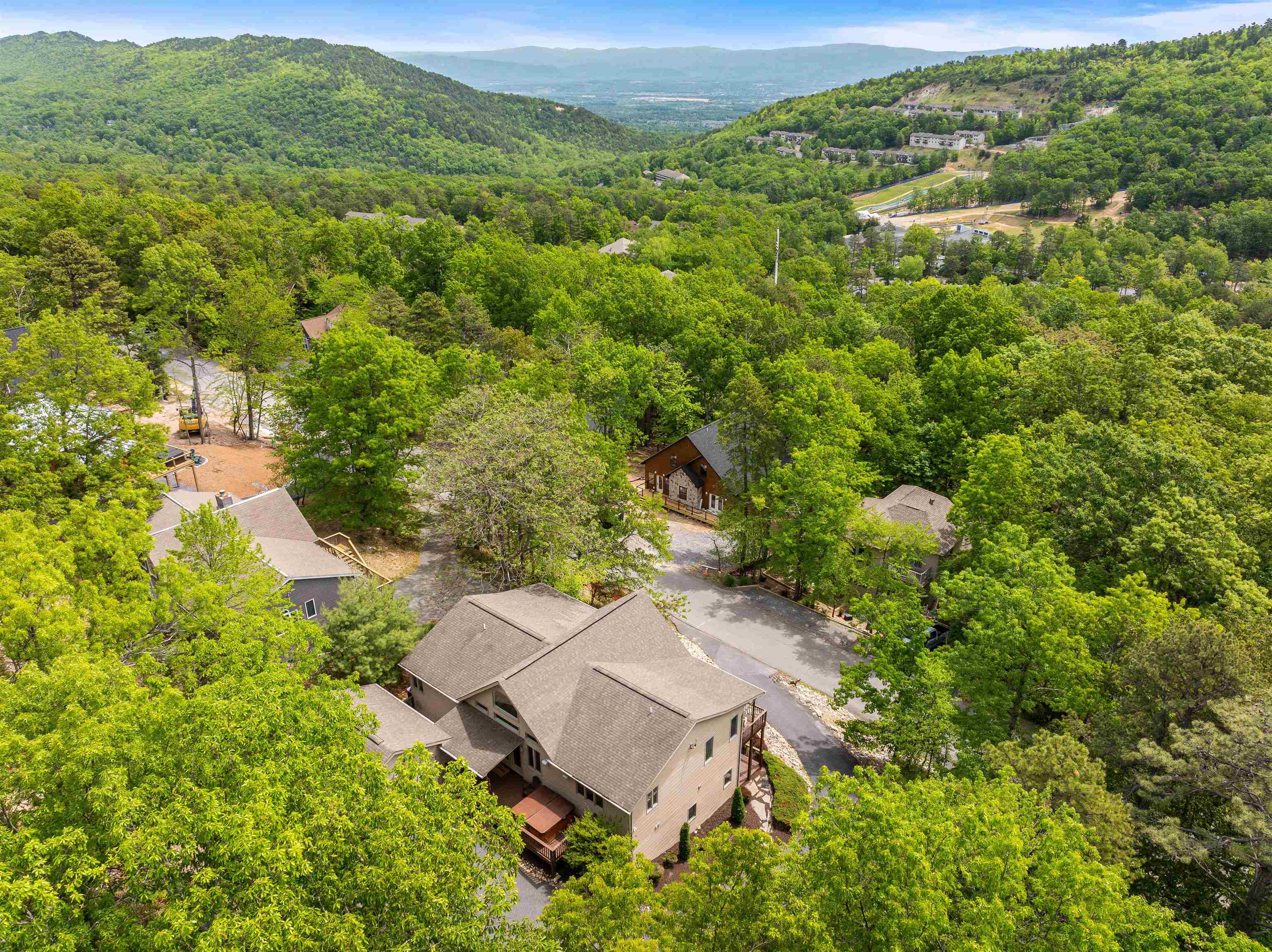 312 RAINIER RD, MCGAHEYSVILLE, Virginia 22840, 5 Bedrooms Bedrooms, ,4 BathroomsBathrooms,Residential,312 RAINIER RD,675586 MLS # 675586