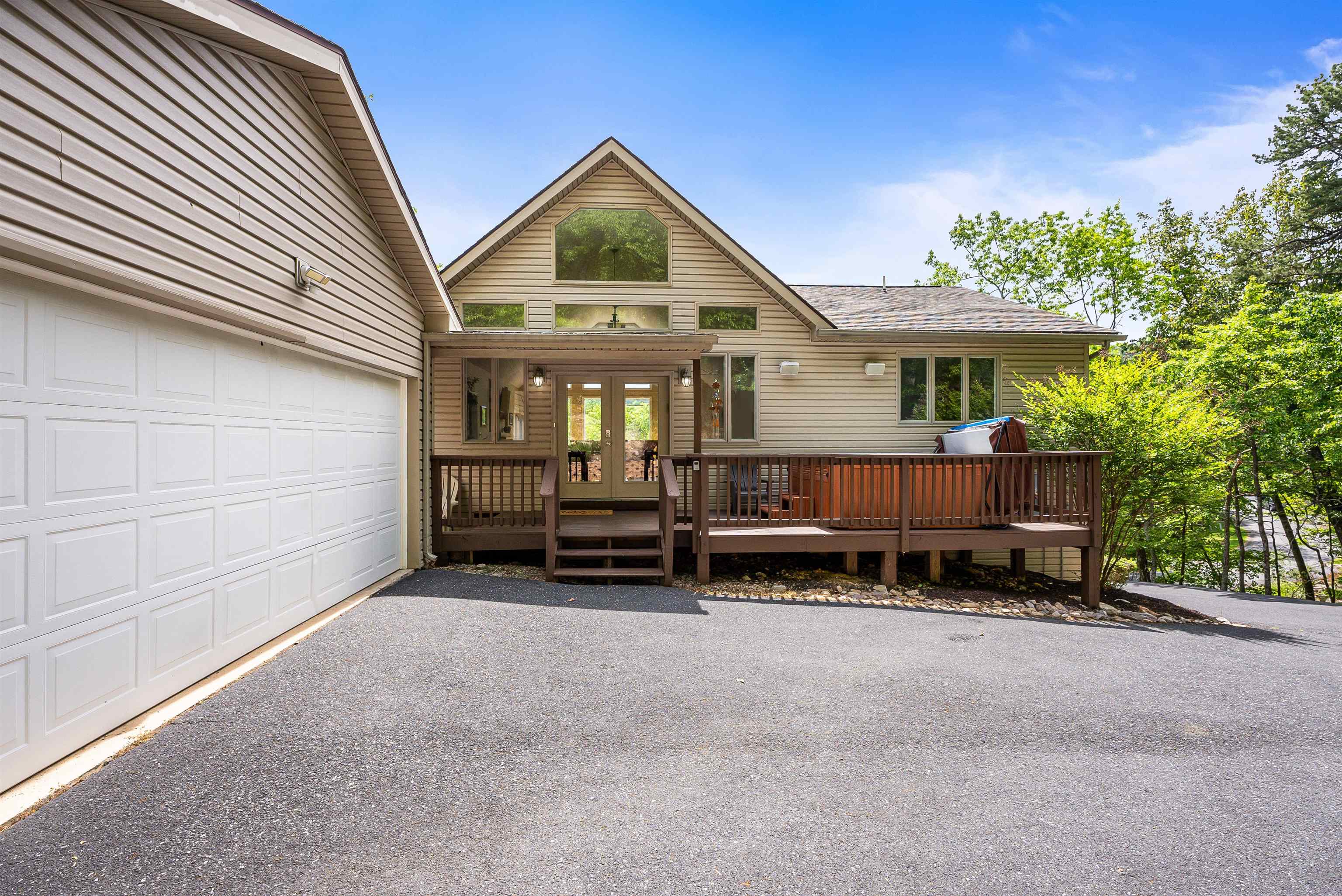 312 RAINIER RD, MCGAHEYSVILLE, Virginia 22840, 5 Bedrooms Bedrooms, ,4 BathroomsBathrooms,Residential,312 RAINIER RD,675586 MLS # 675586