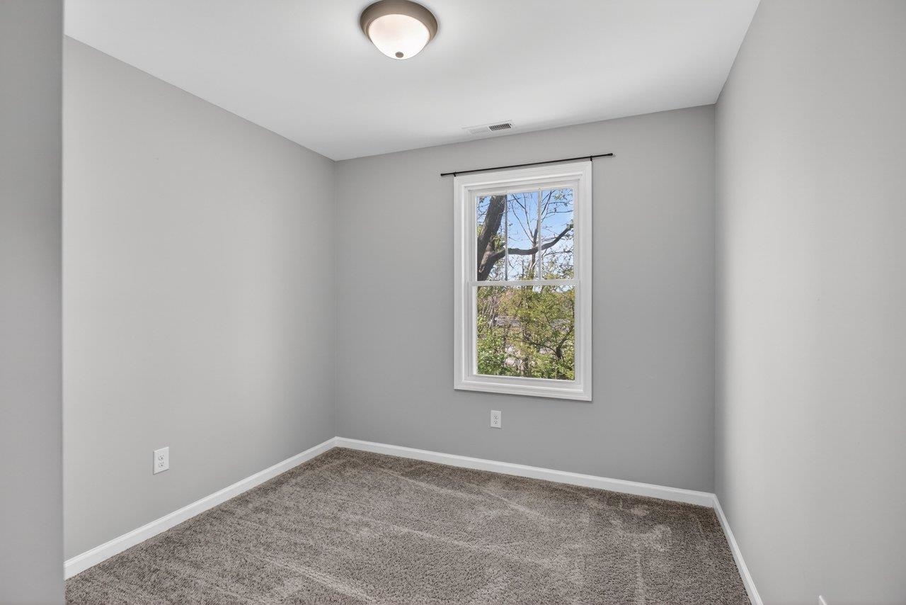 135 SWALLOW DR, ELKTON, Virginia 22827, 3 Bedrooms Bedrooms, ,2 BathroomsBathrooms,Residential,135 SWALLOW DR,675707 MLS # 675707